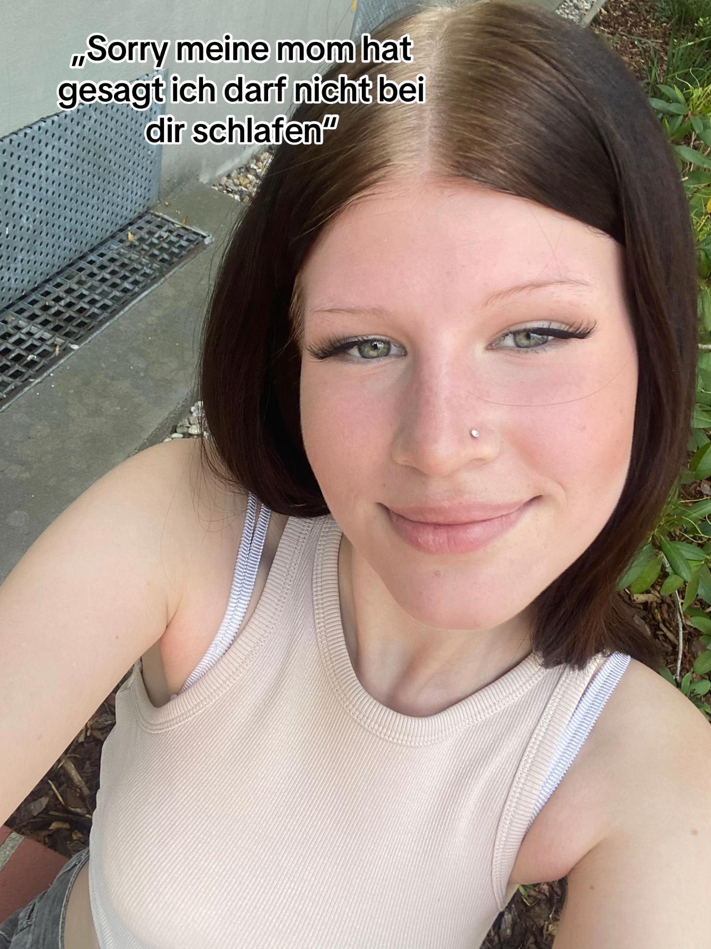 @👀