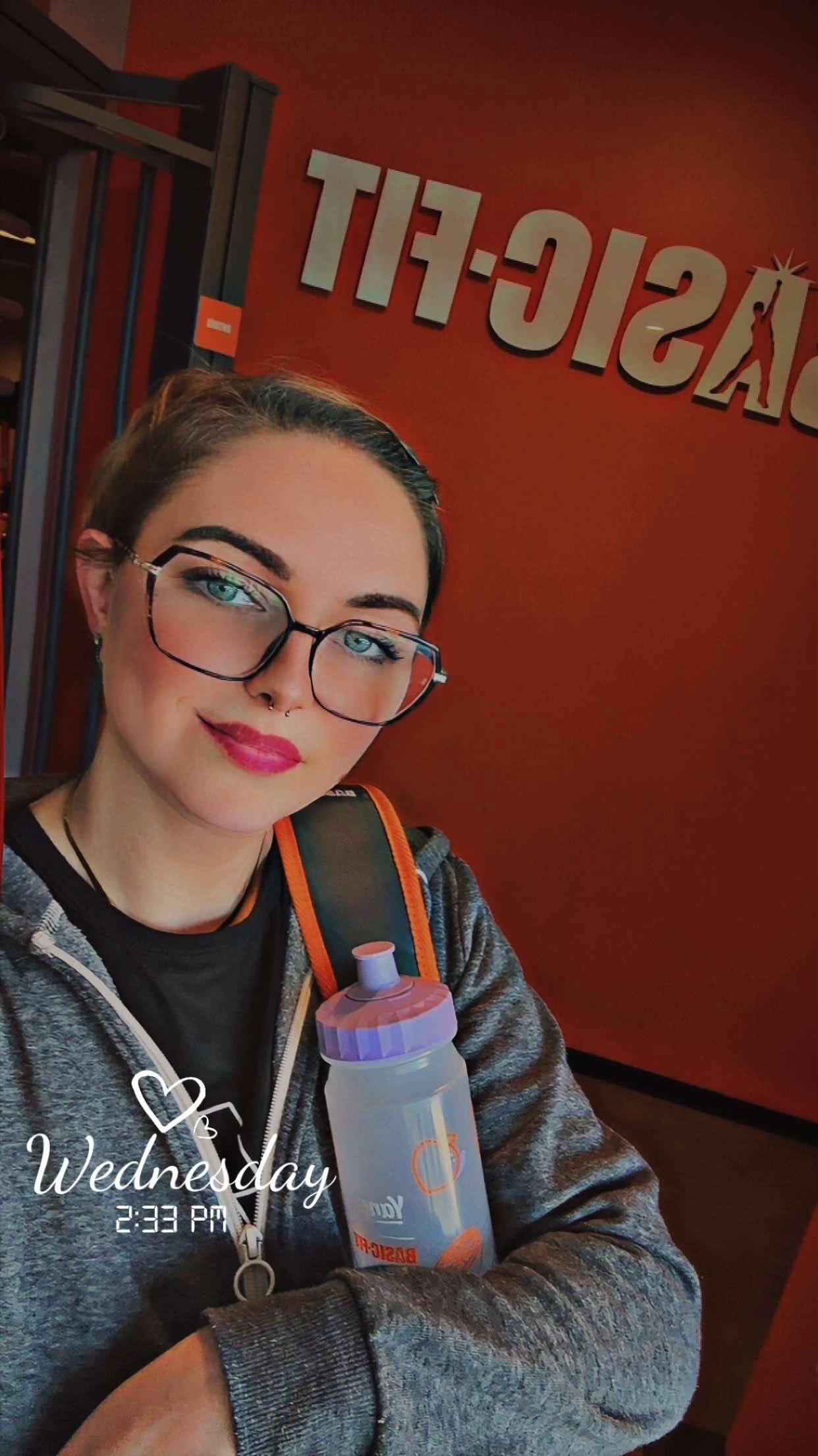 @MEL 🇫🇷💙🤍❤️🇷🇺
