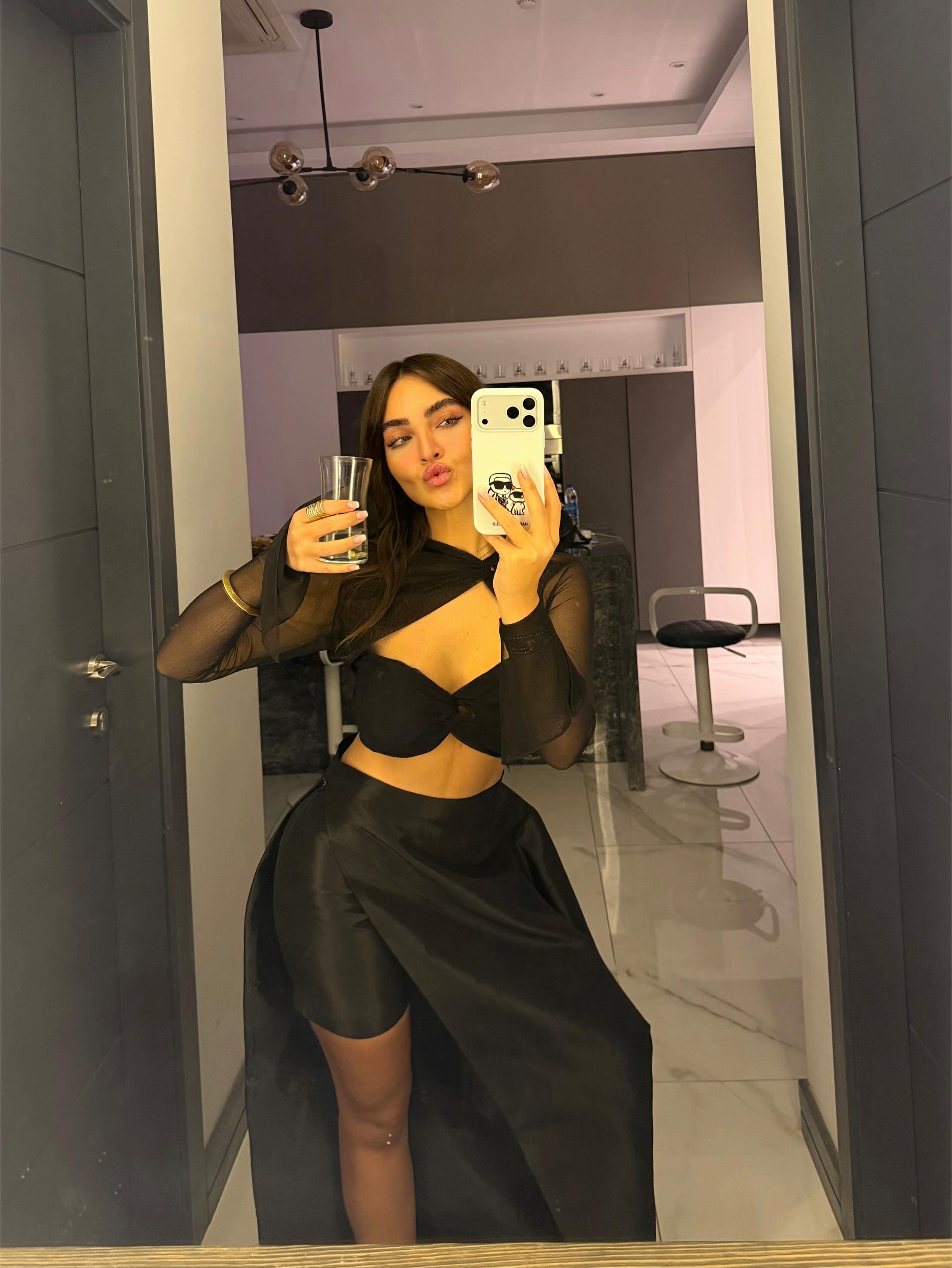 @Dorsaaaaaaa__