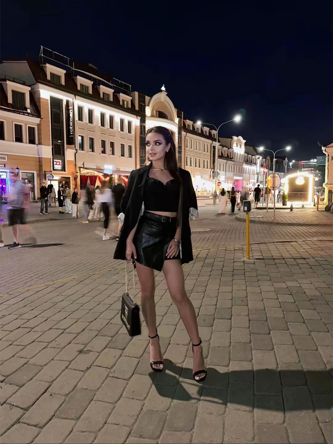 @Девочка с картинки