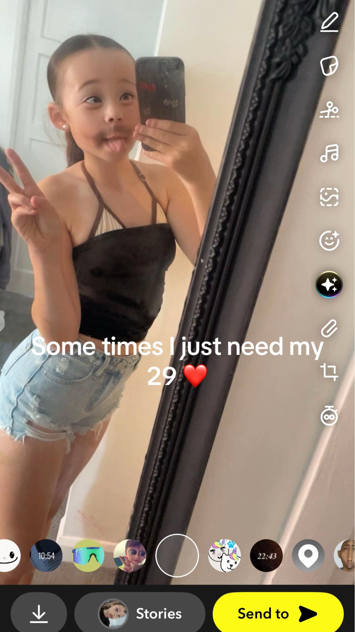 @𝓐𝓿𝓪🖤