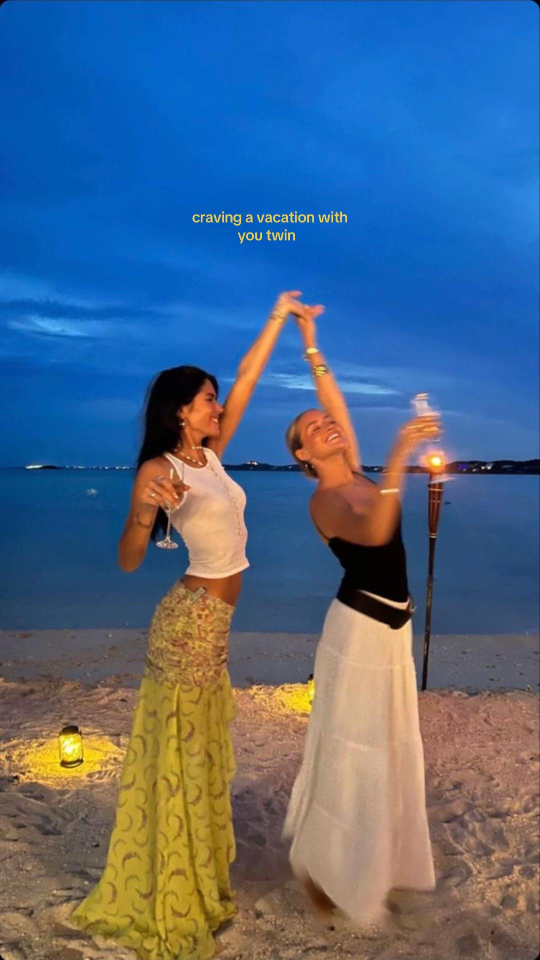 @🍸