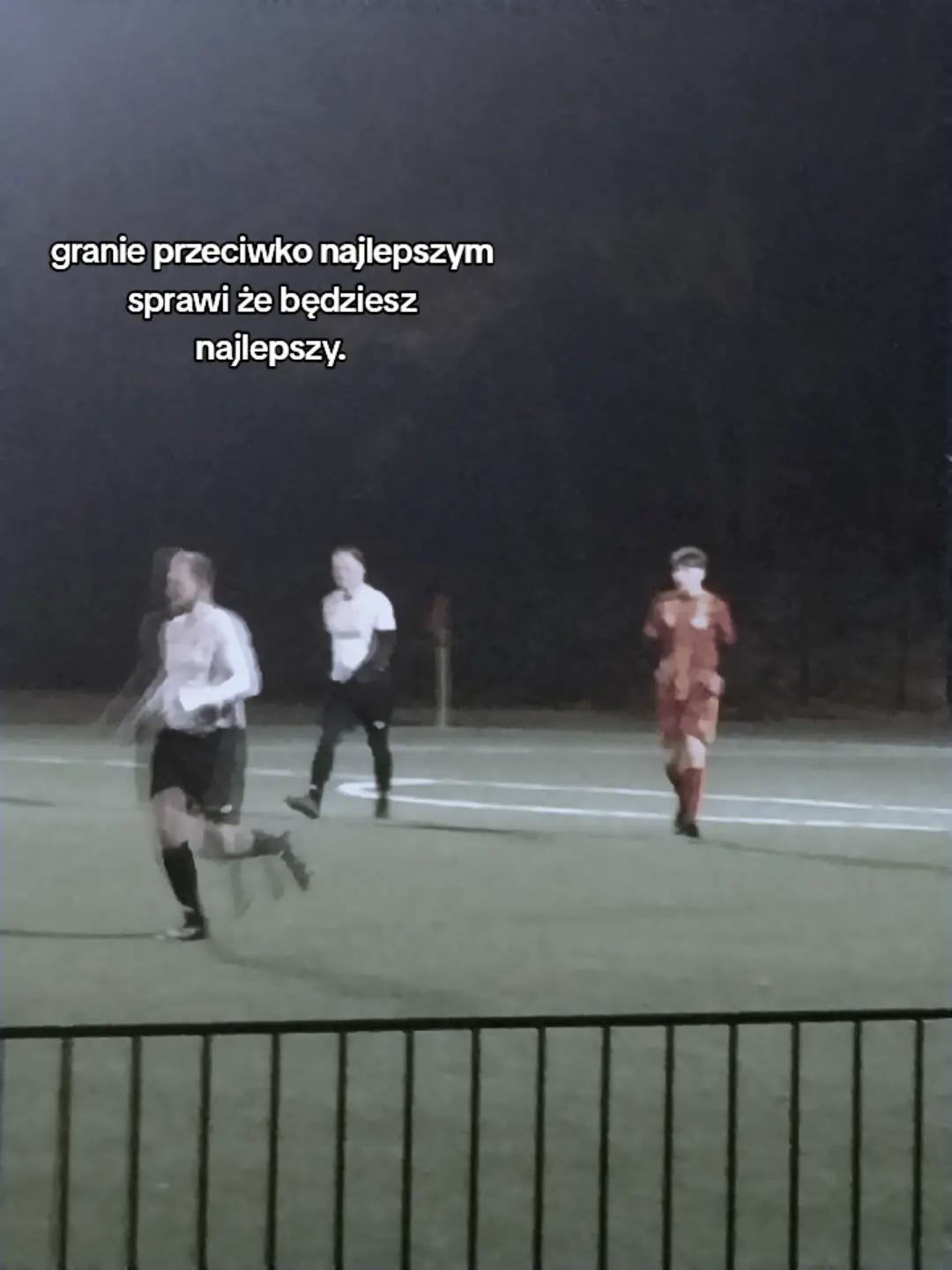 @wiktor7_