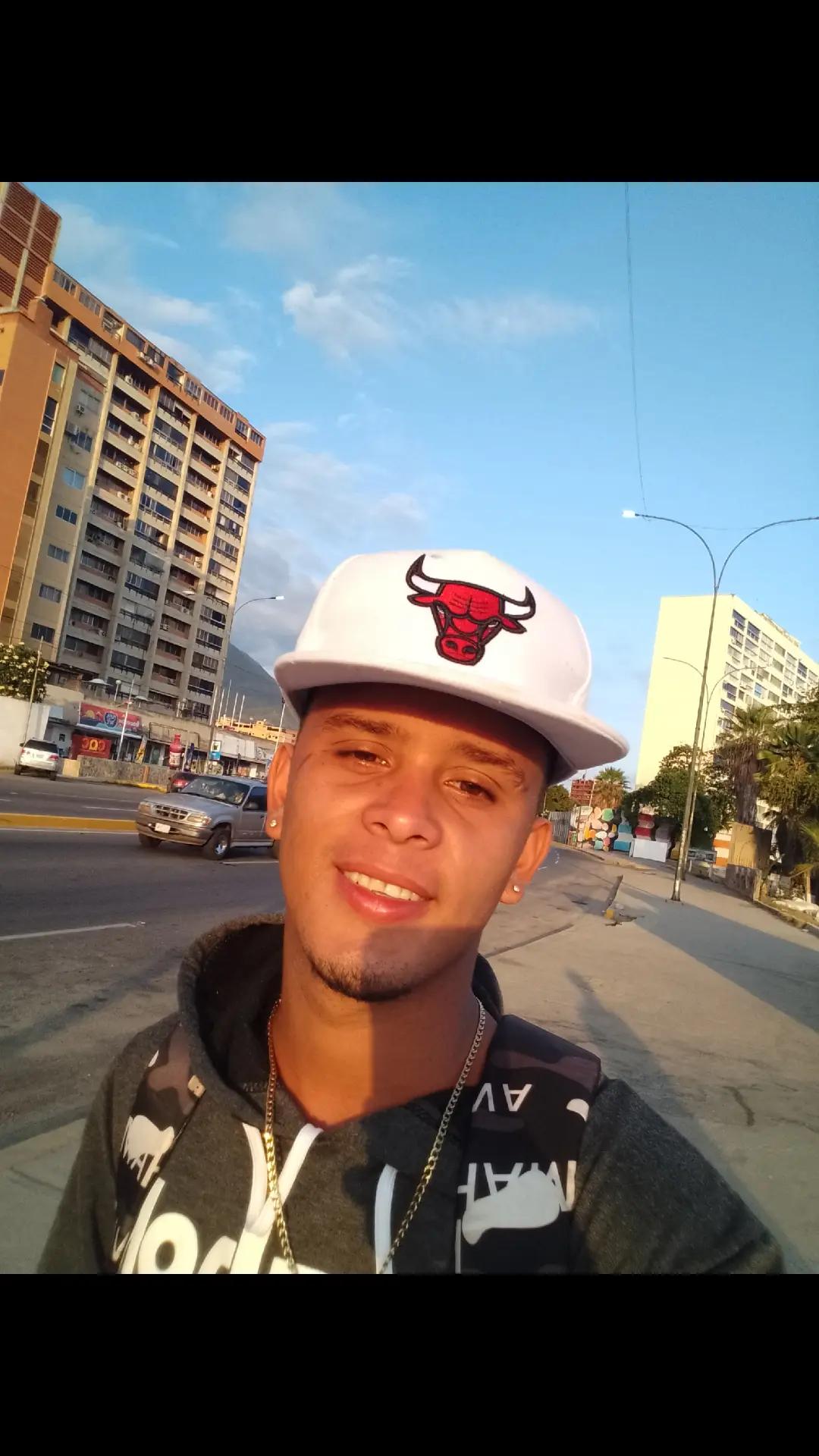@SoyMois&eacute;s