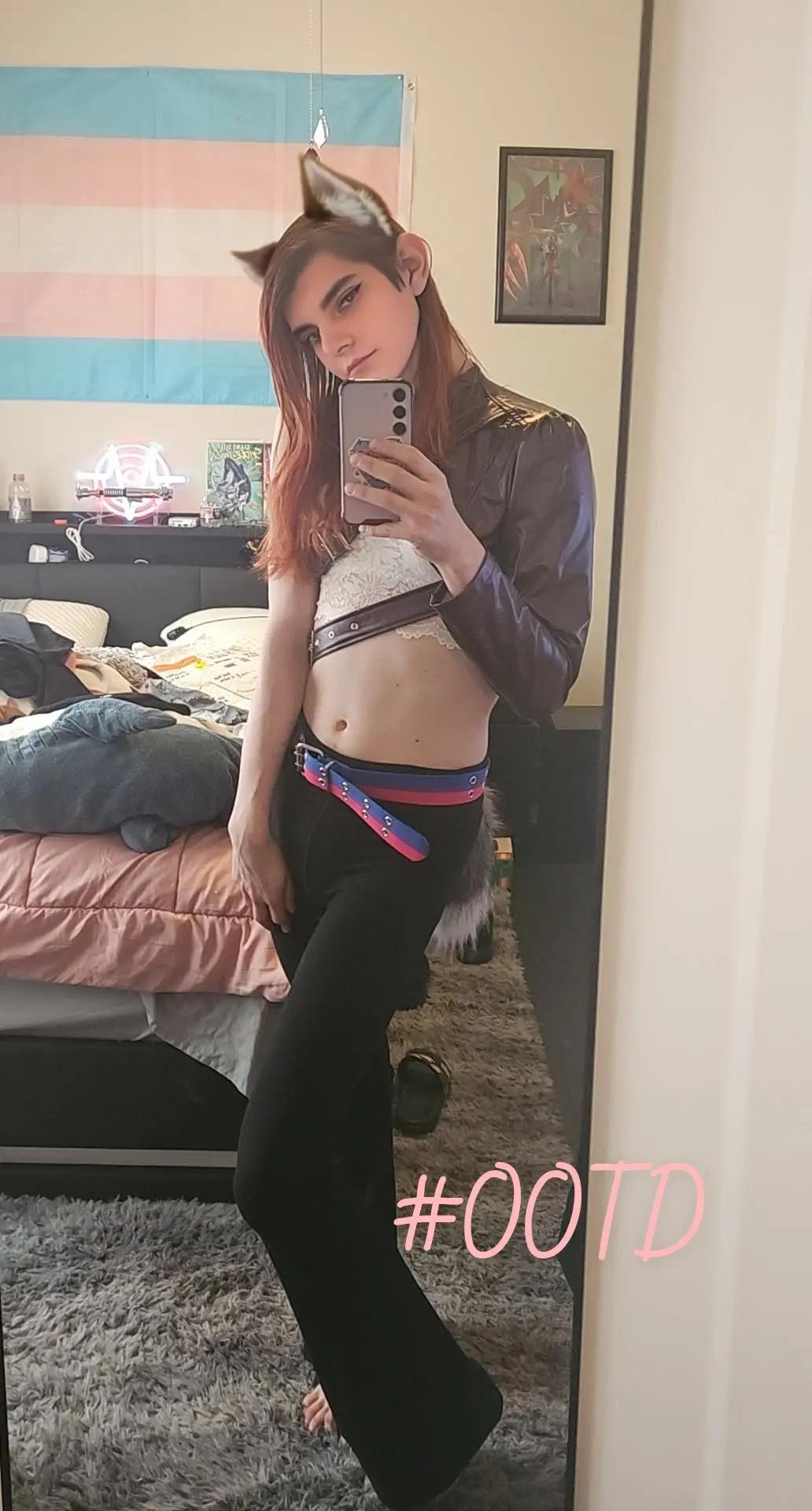 @Jess 𖤐🏳️&zwj;⚧️