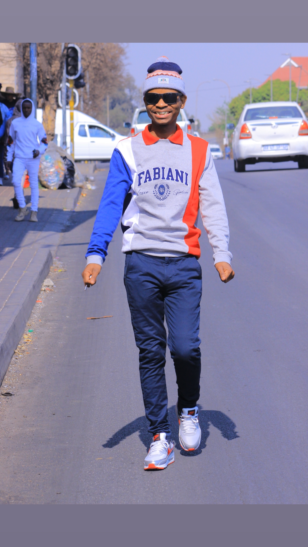 @Nqobizizwe7