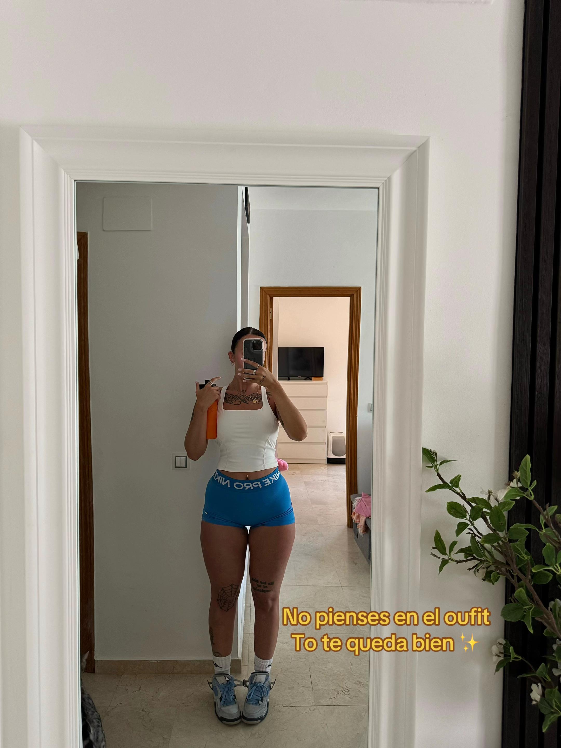 @Claudia Czc