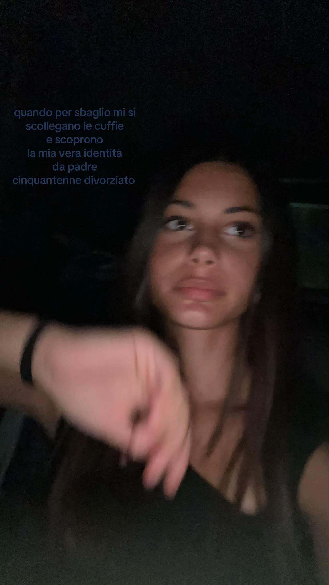 @auroo.spam._