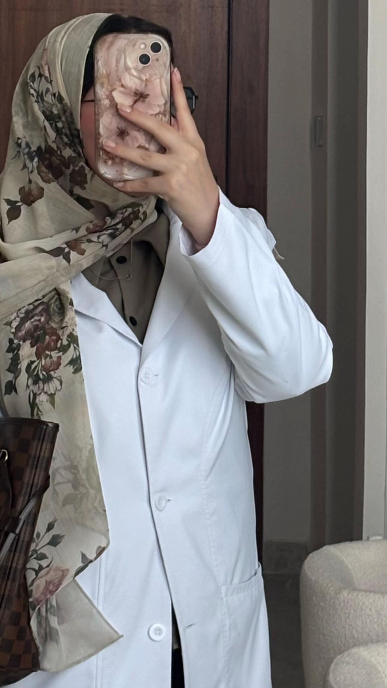 @د.لجين