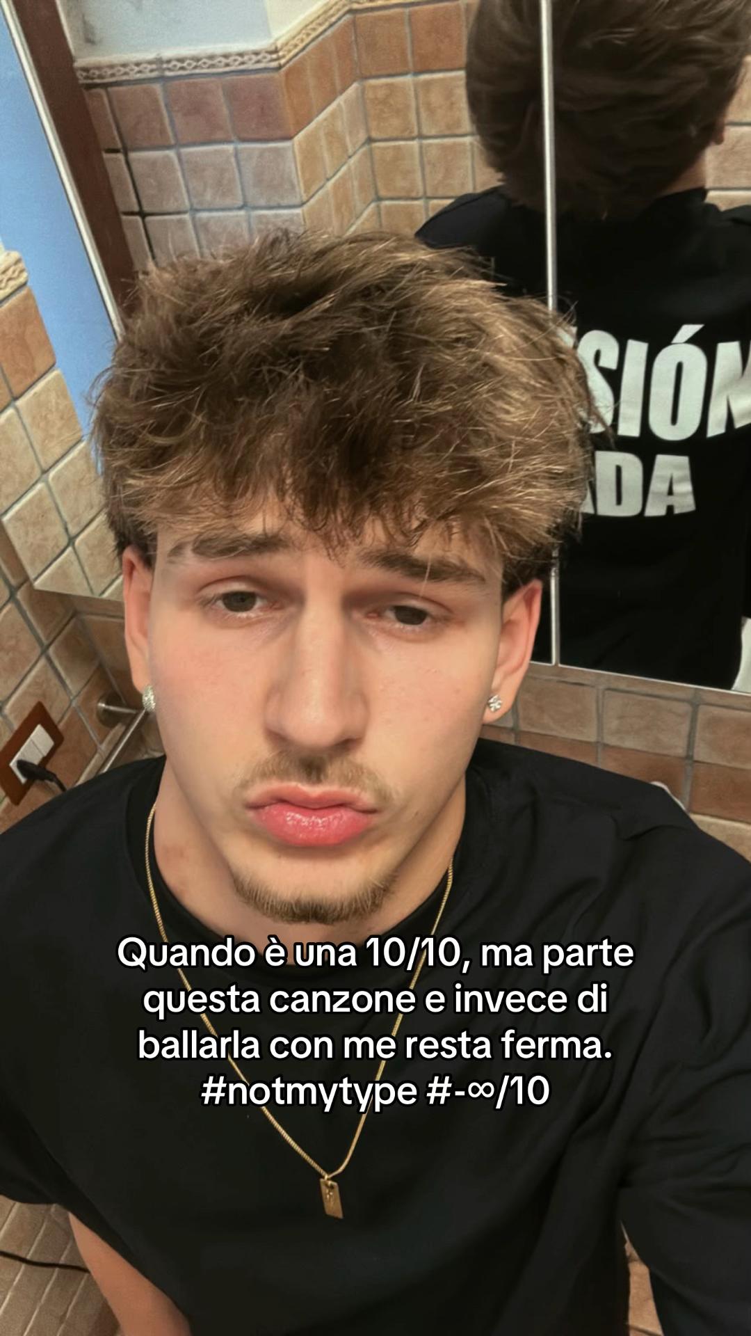@🤴🏻