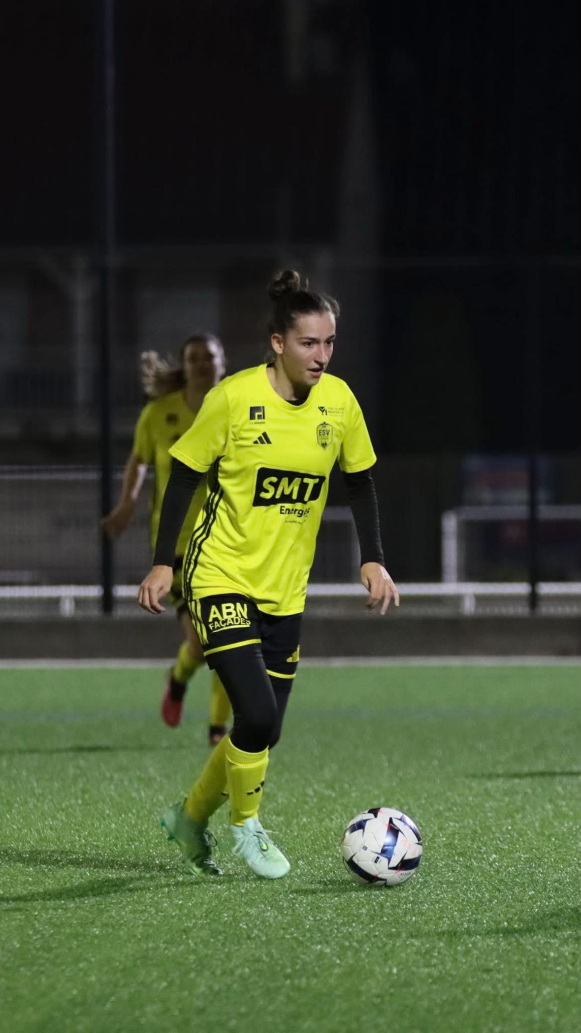 @L&eacute;a&ensp;St&eacute;phanoise&ensp;💚🤍