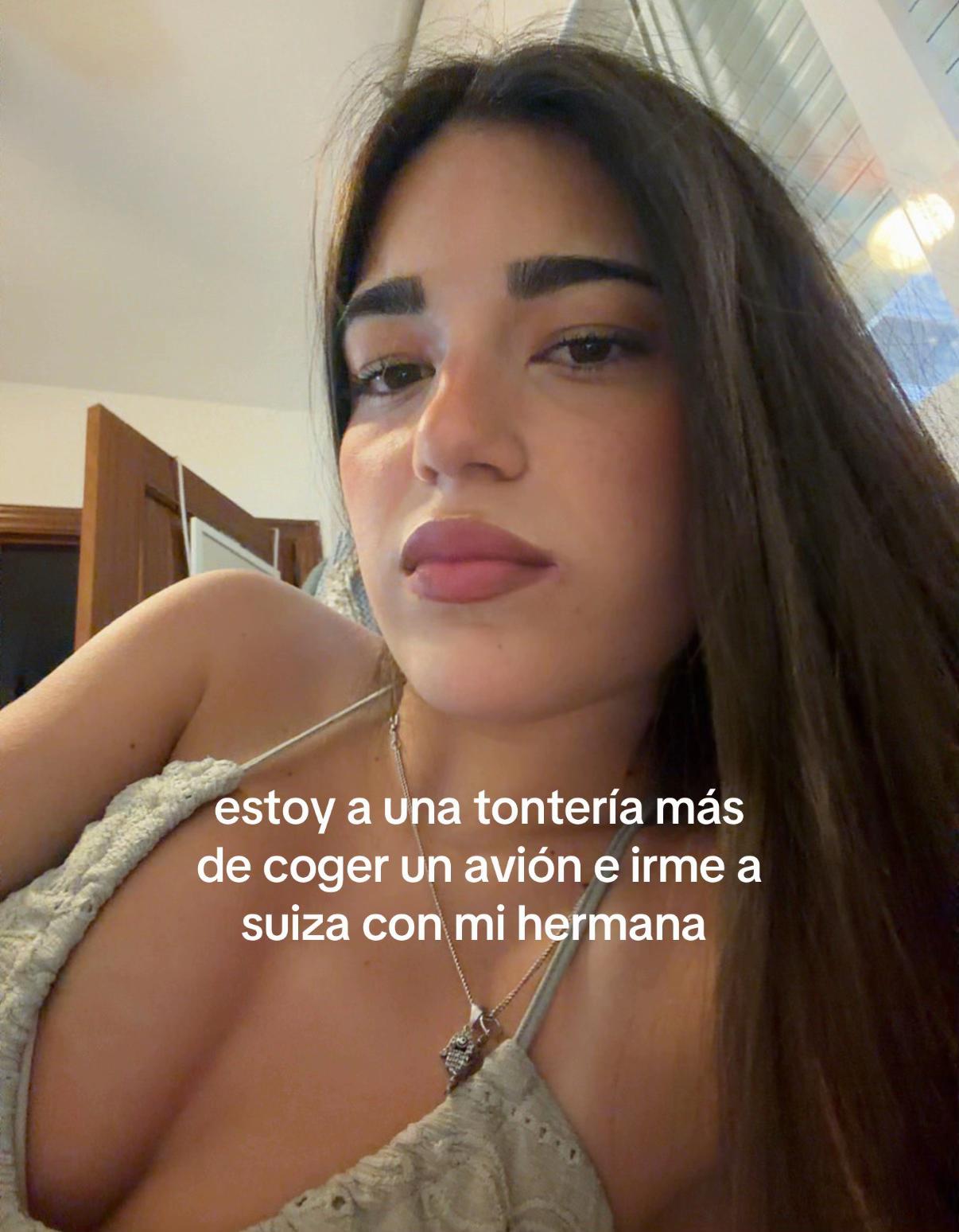 @María