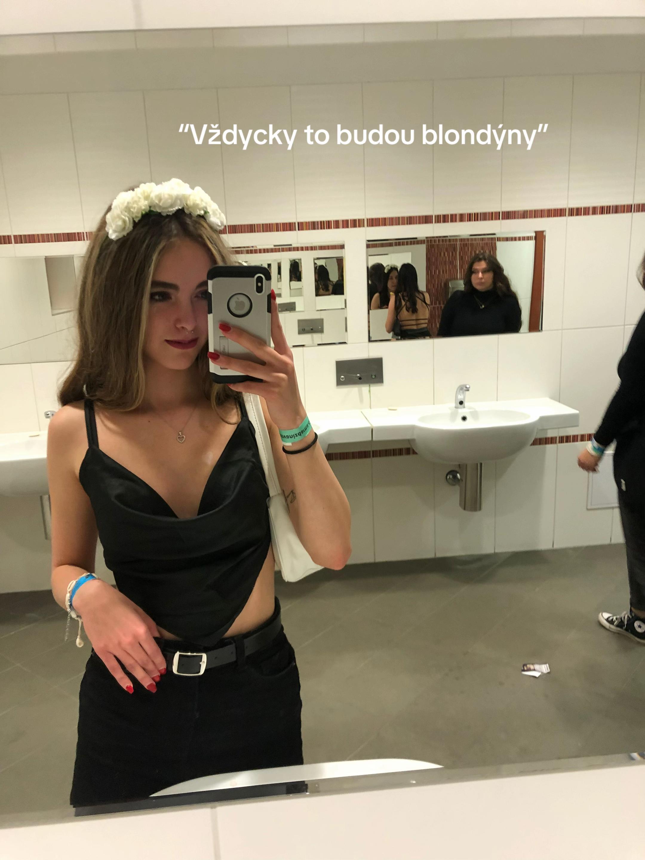 @Vee