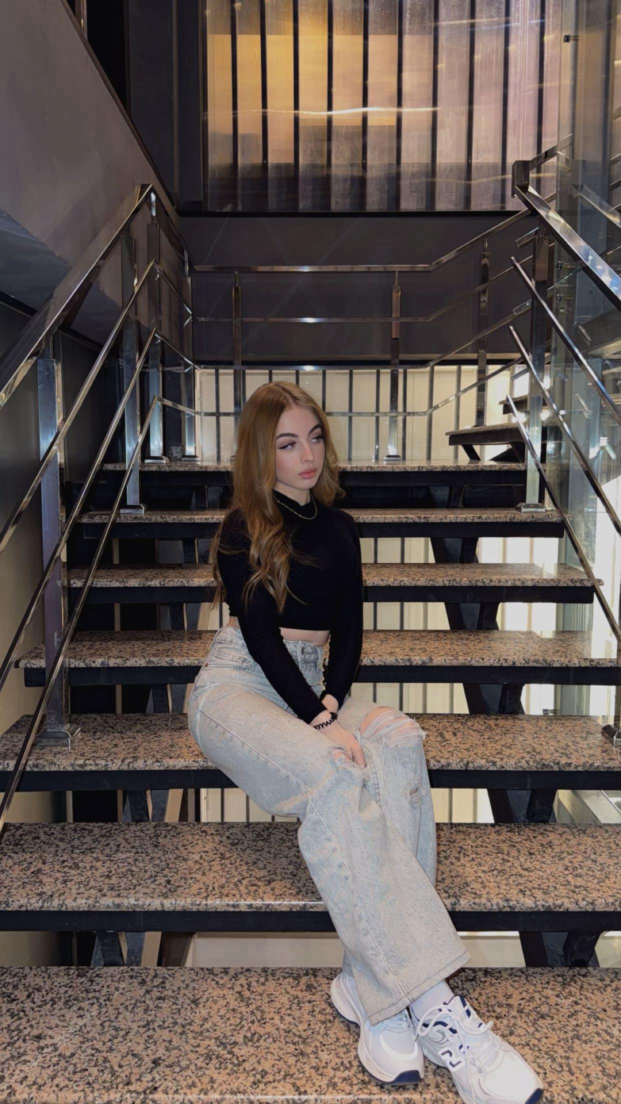 @🖤