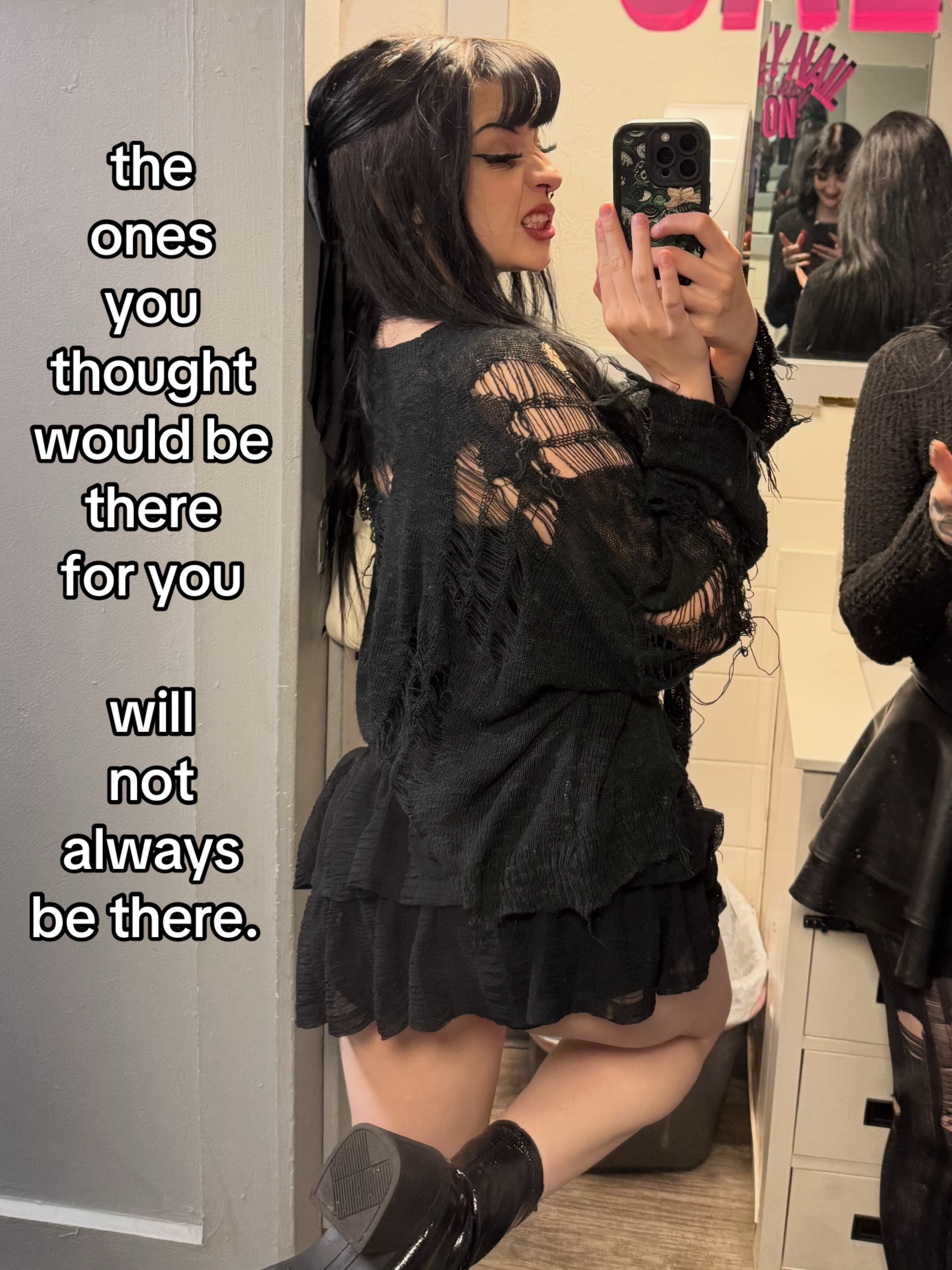 @𝓁𝒾𝒶𝓃𝒶🧟&zwj;♀️