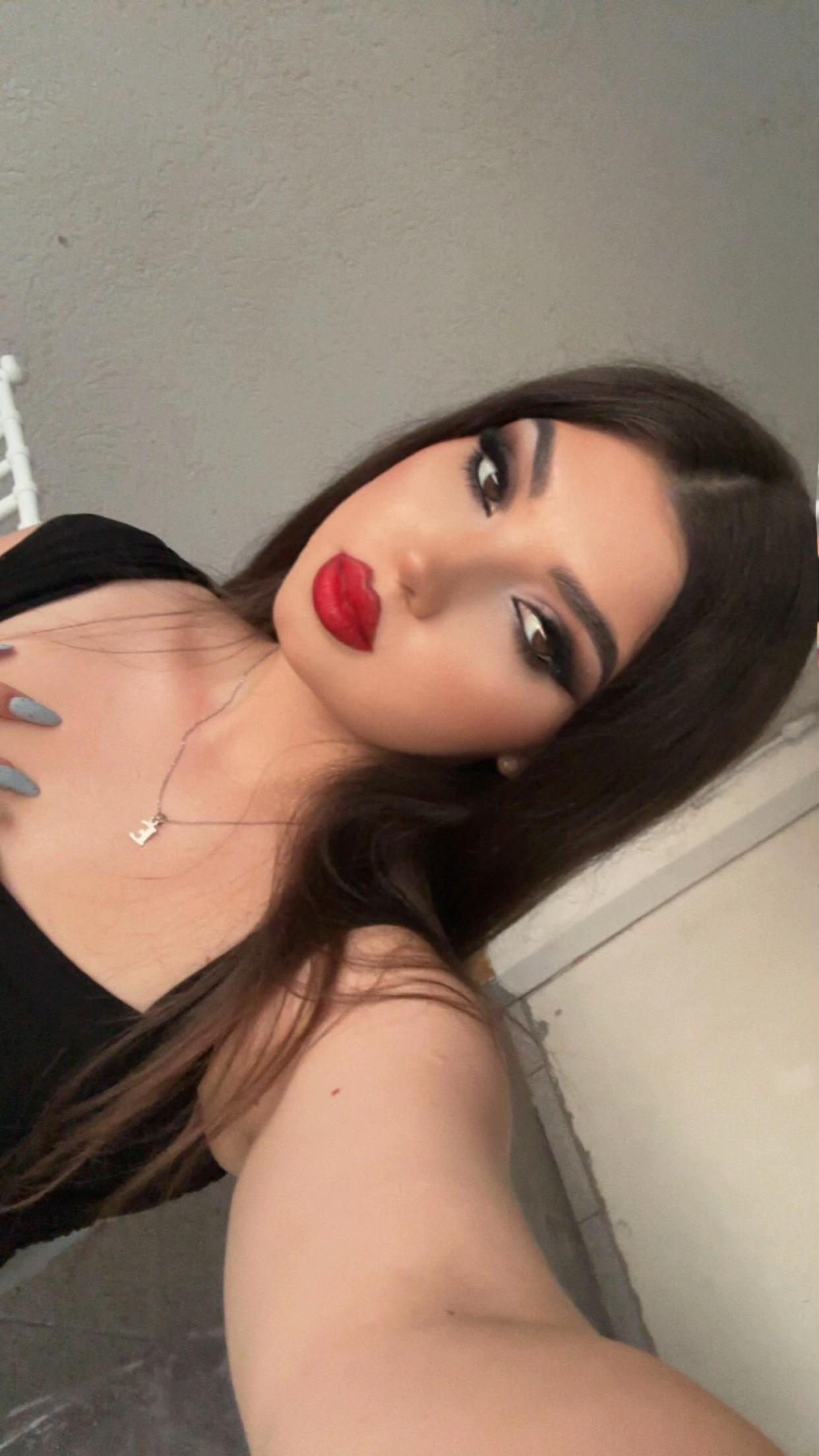 @elena🍒