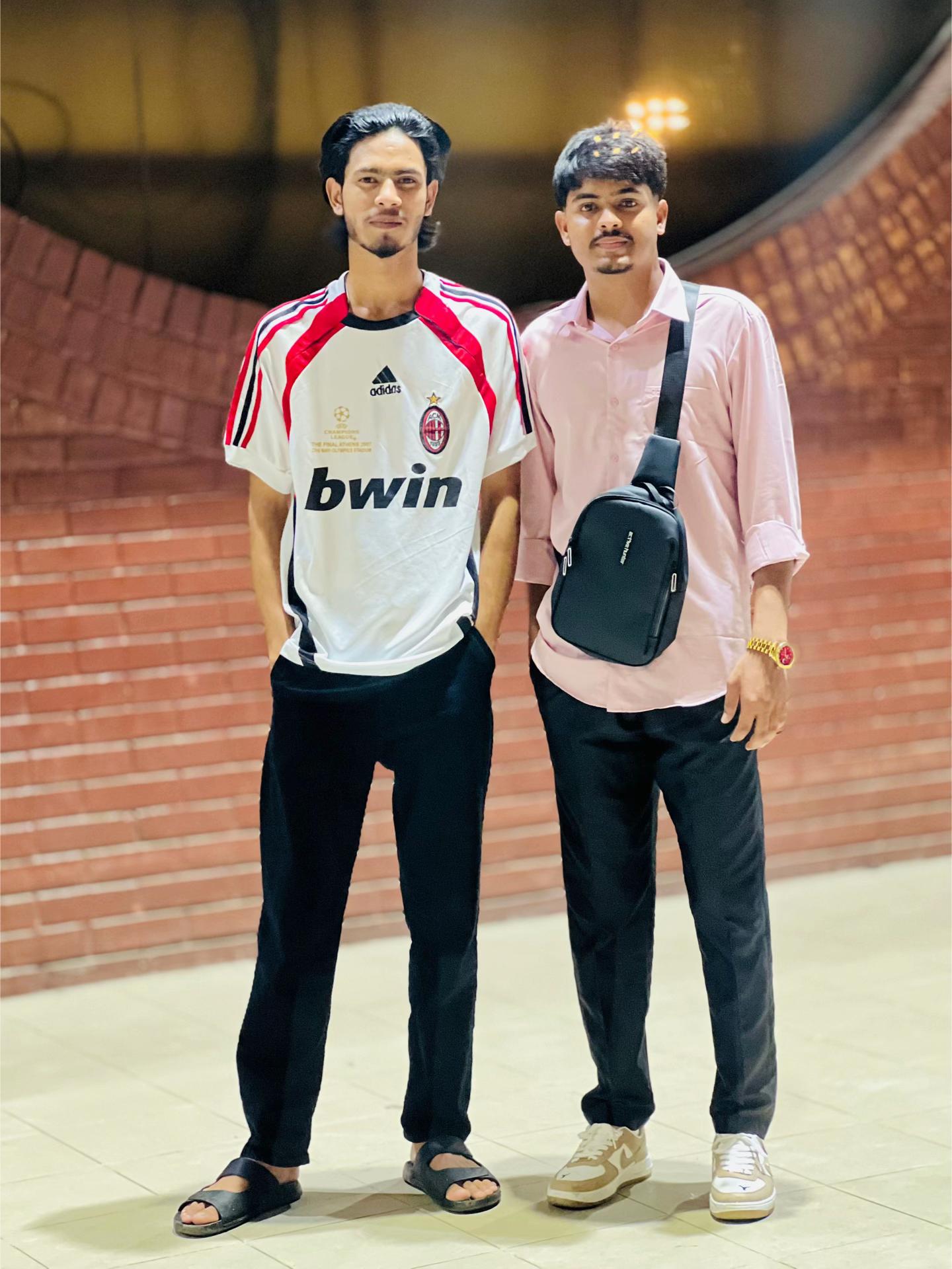 @S A D I B 🕸️