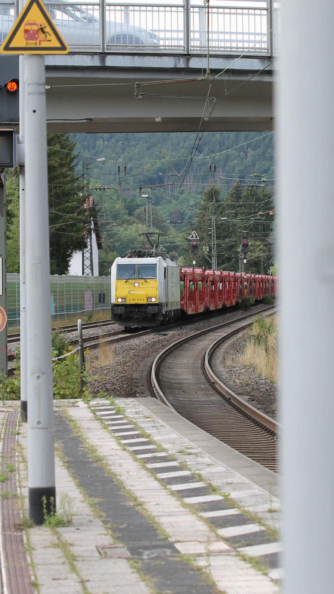 @Der kleine Modelbahn dachboden