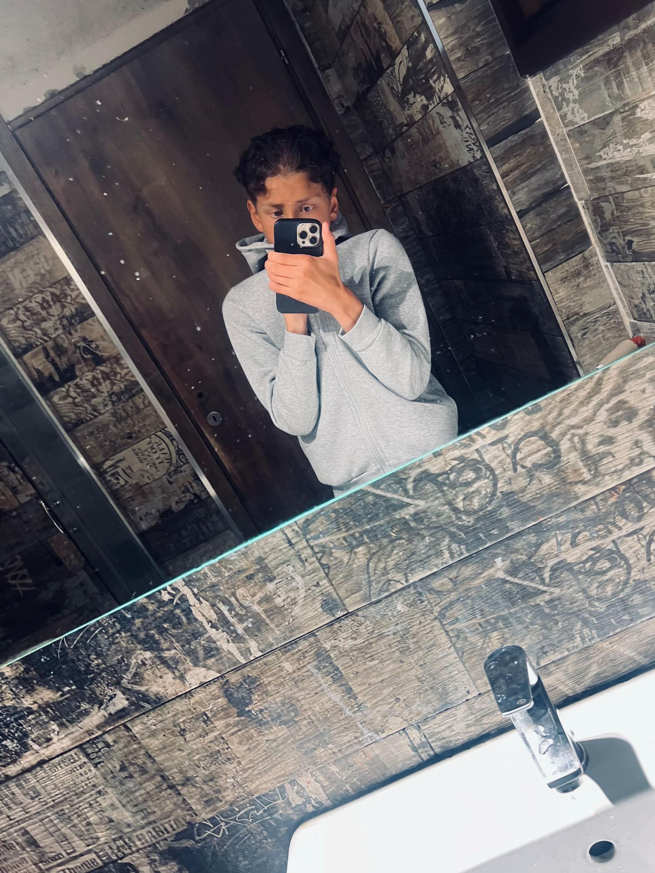 @zizo_040