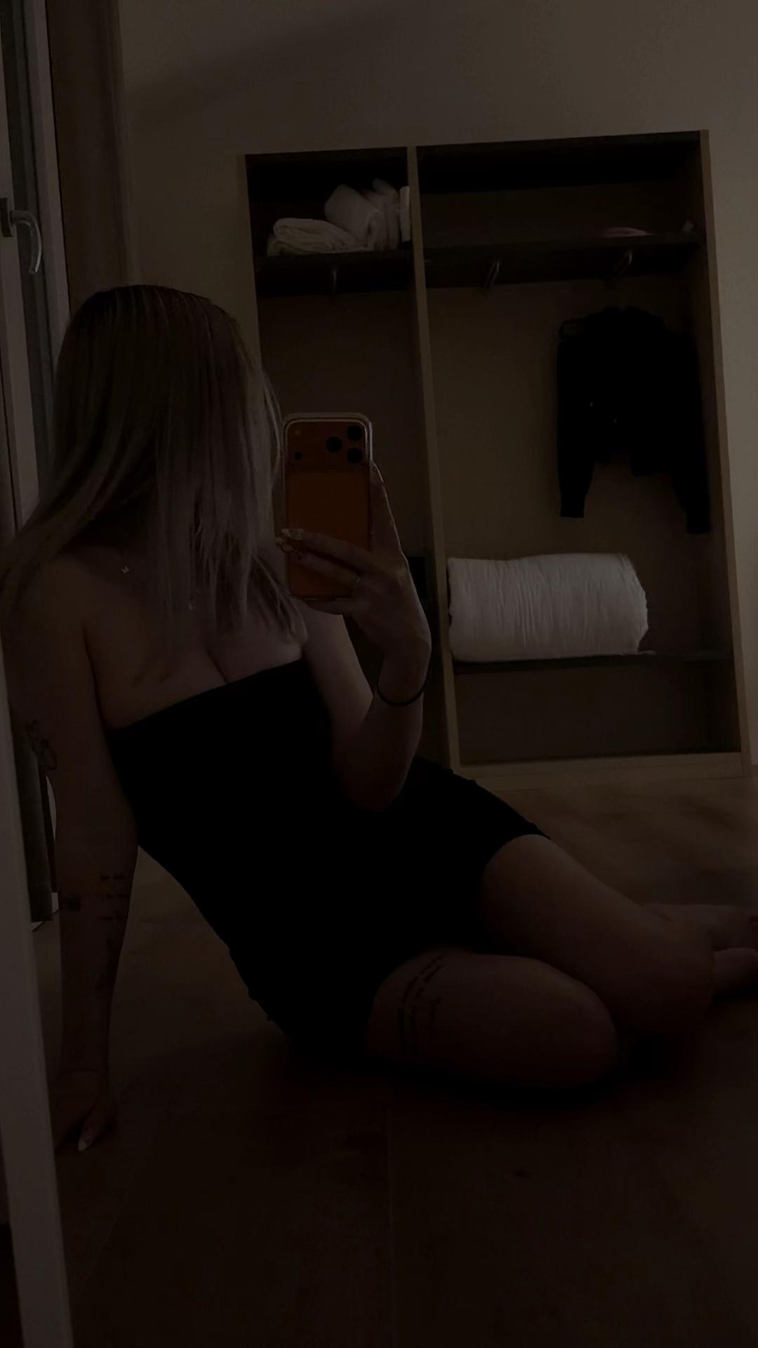 @ghostfacedoll_