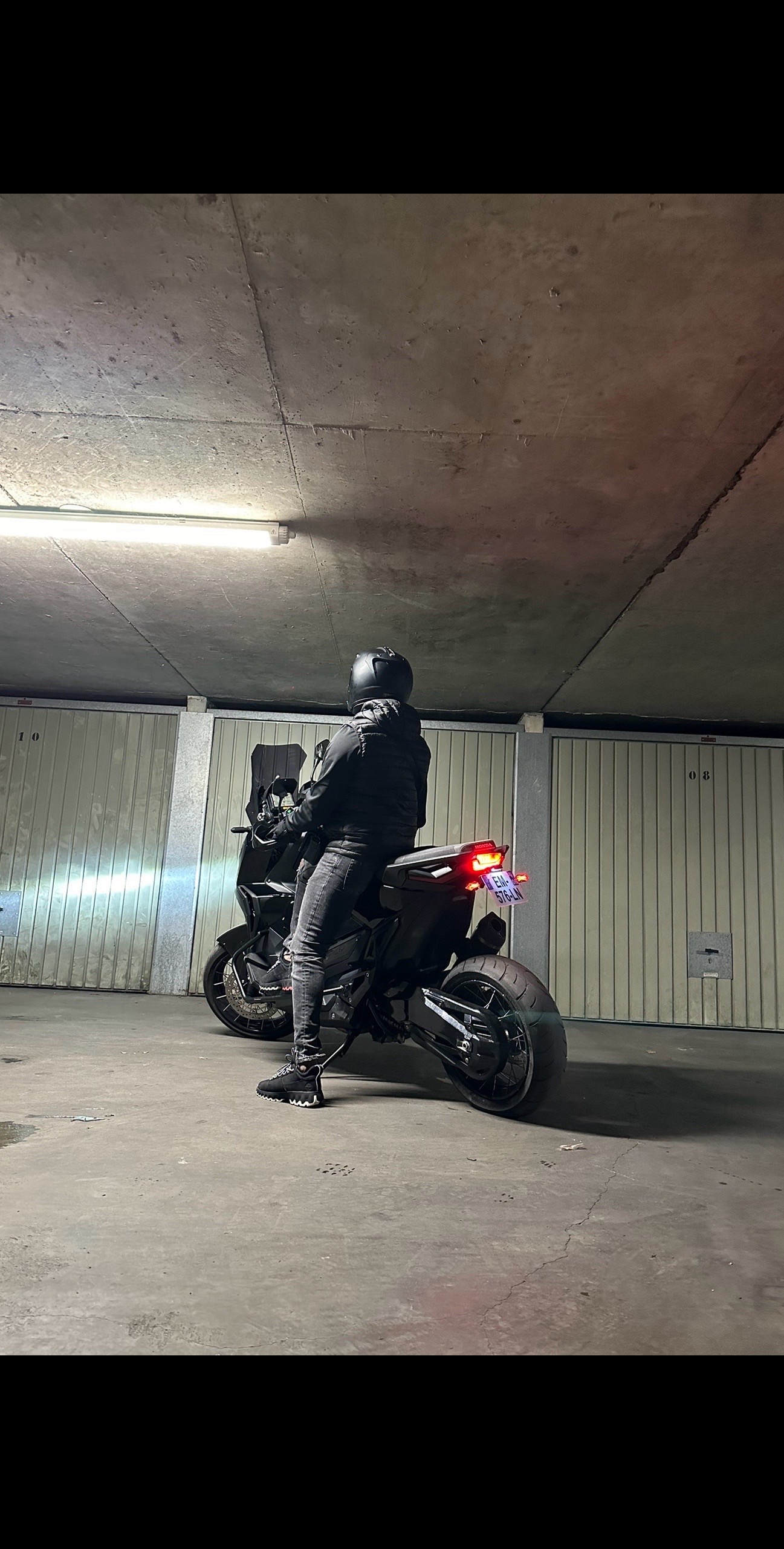 @𝑩𝑳𝑨𝑵𝑲𝑨 🏴&zwj;☠️
