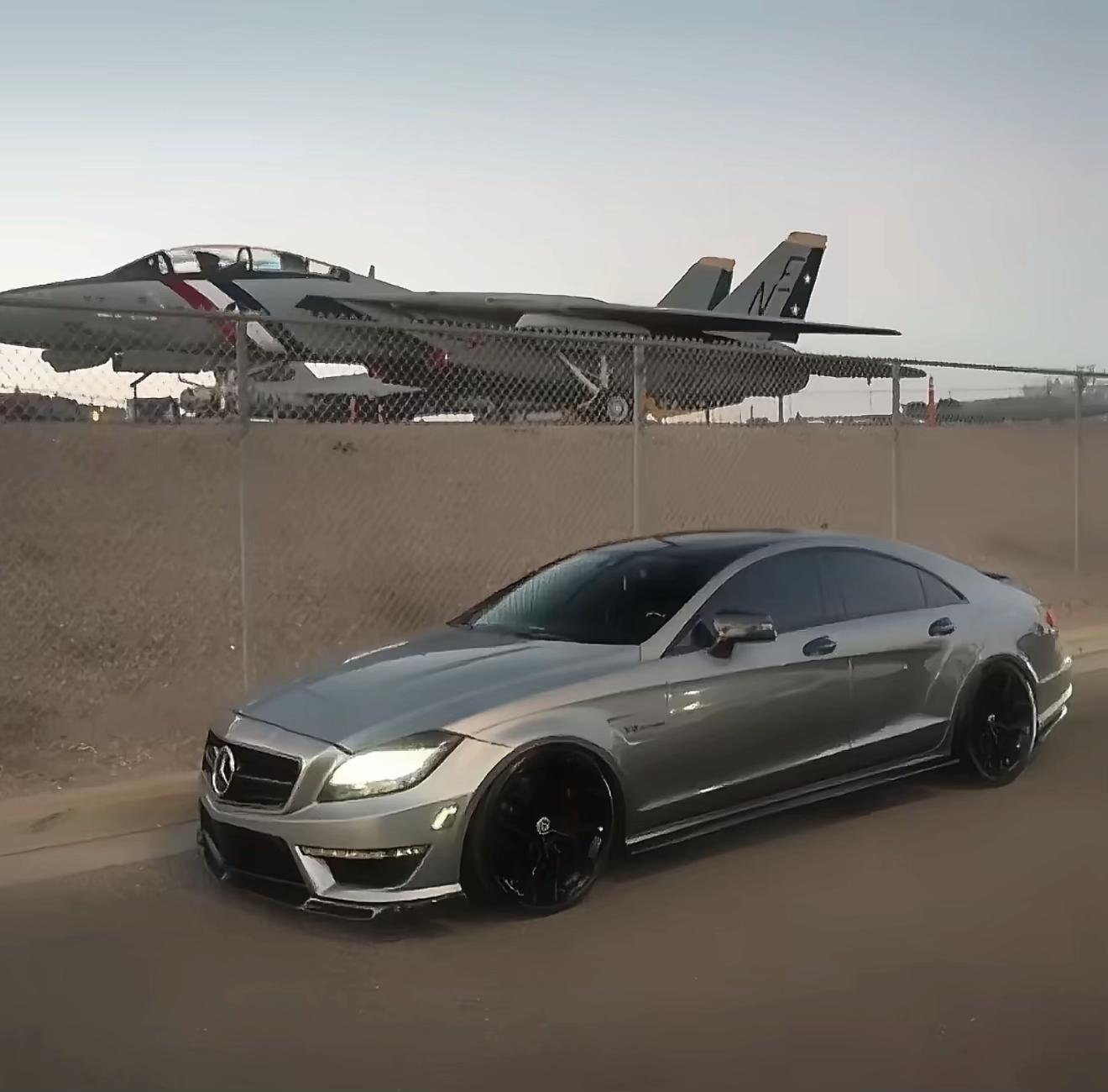 @tarewhips
