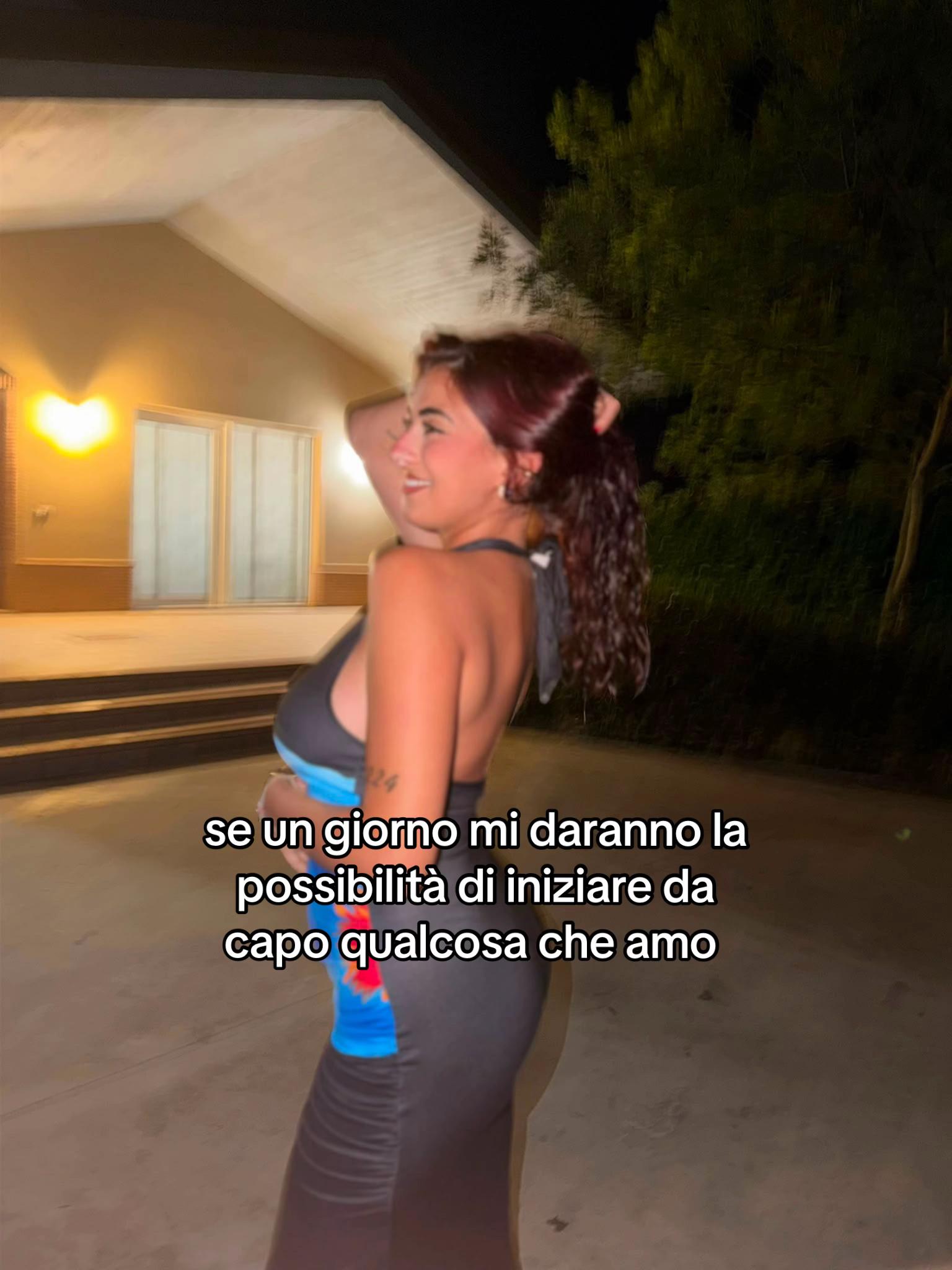 @_annarella___