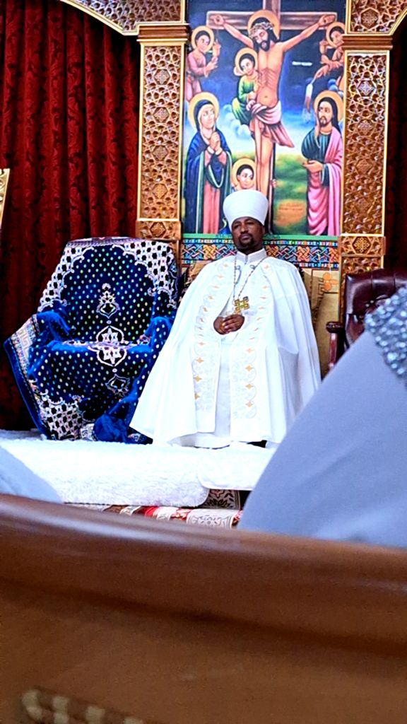 @እግዚአብሔር ፍቅር ና ሠላም ይሰጠን