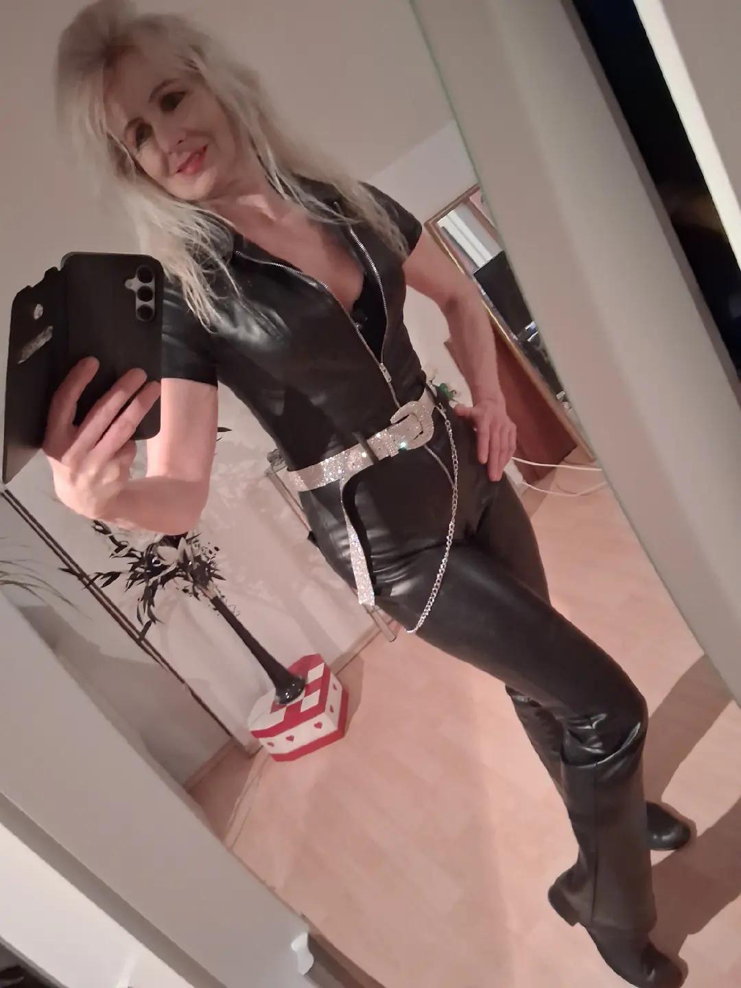 @Eleonora