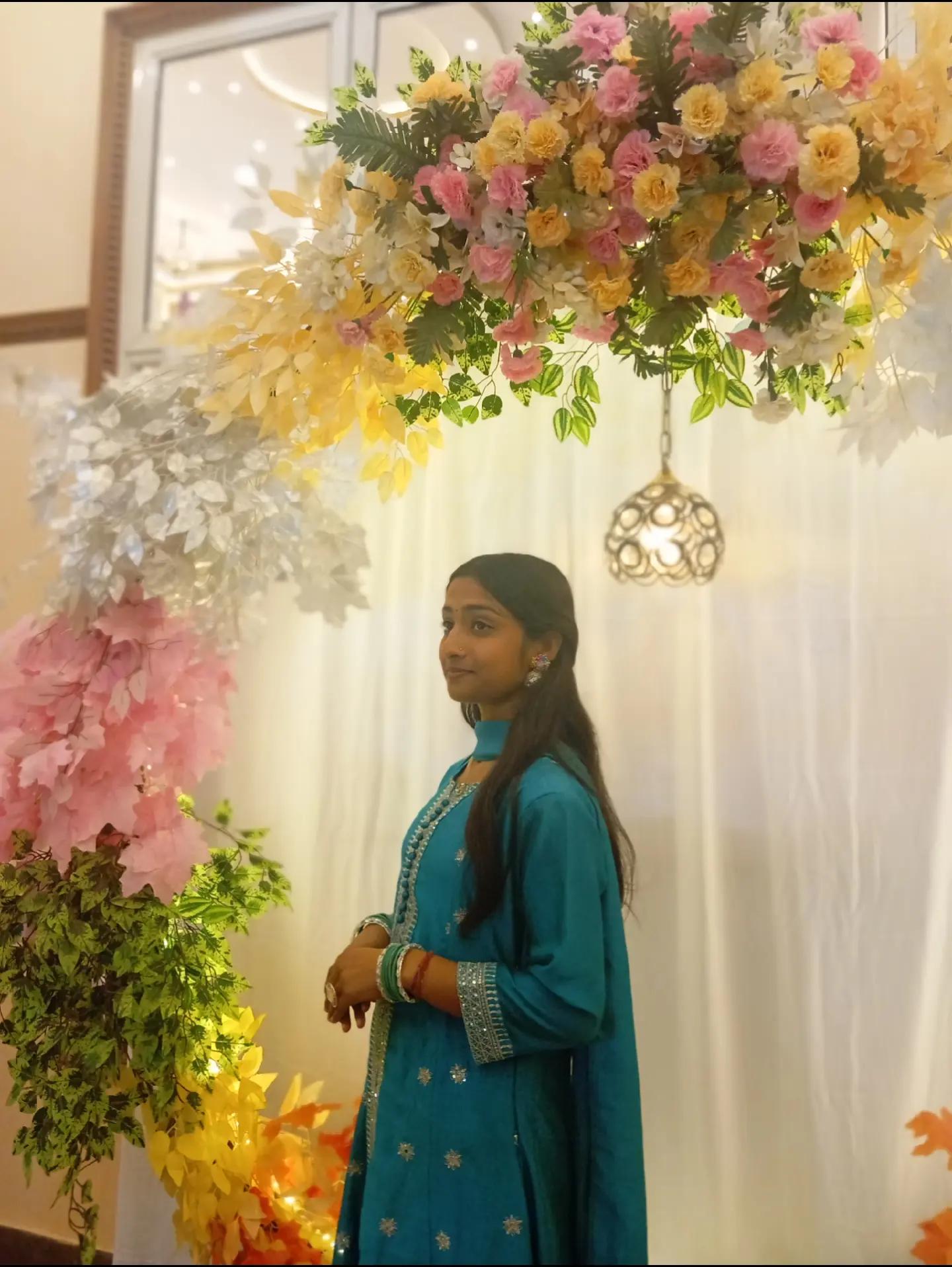 @आयु JHA✨🕊️