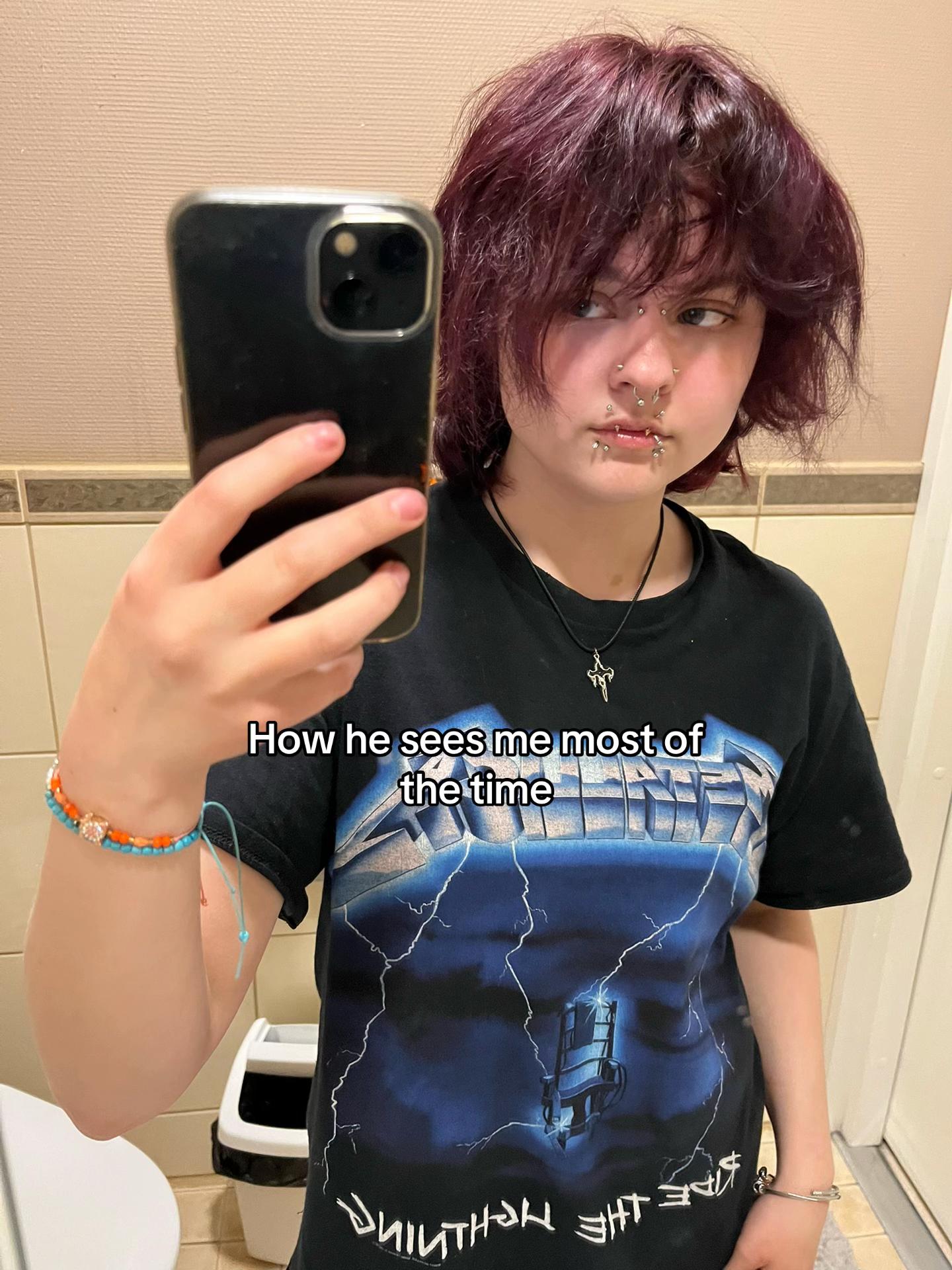 @🧛🏻𝕽𝖔𝖗𝖞𖤐