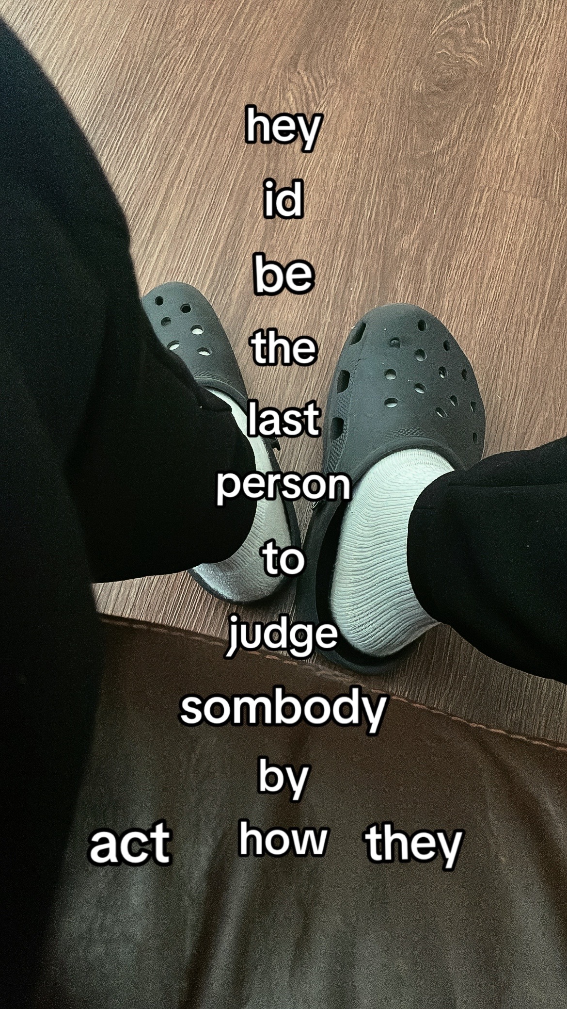 @⃟