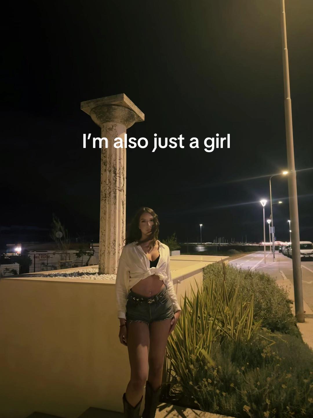 @Lola