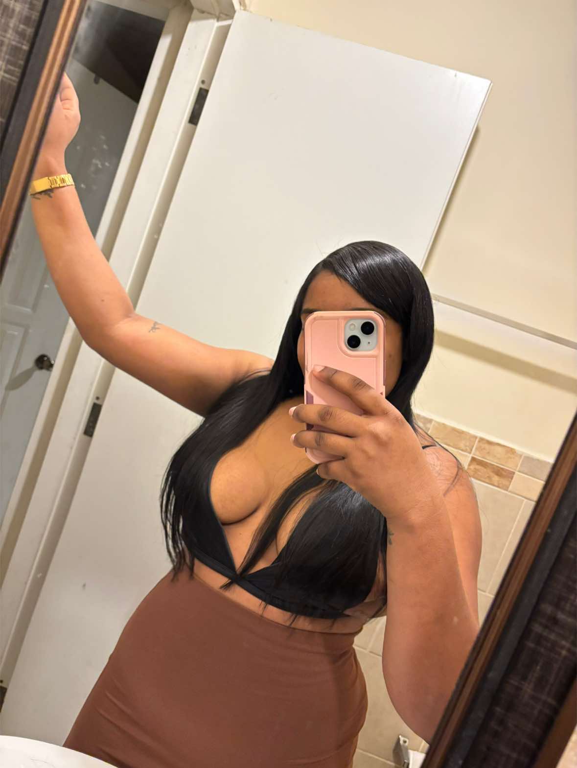 @hillary09128
