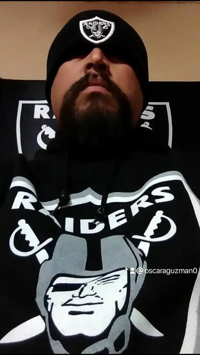 @MISTER GUZMAN