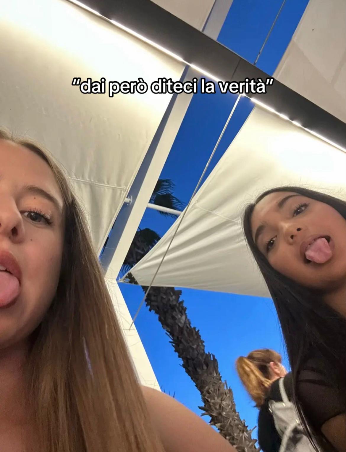 @👸🏼👸🏽