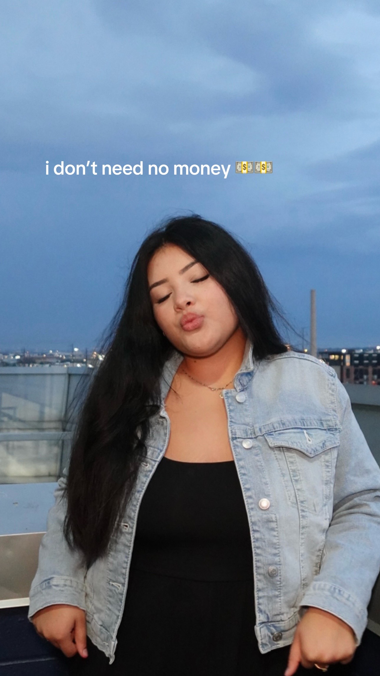 @ayleena.