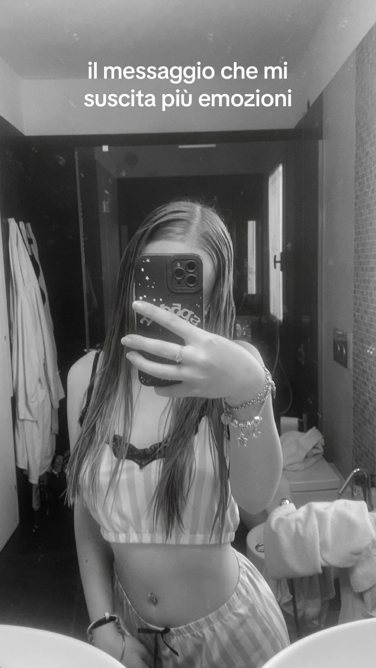 @nicole👻💕