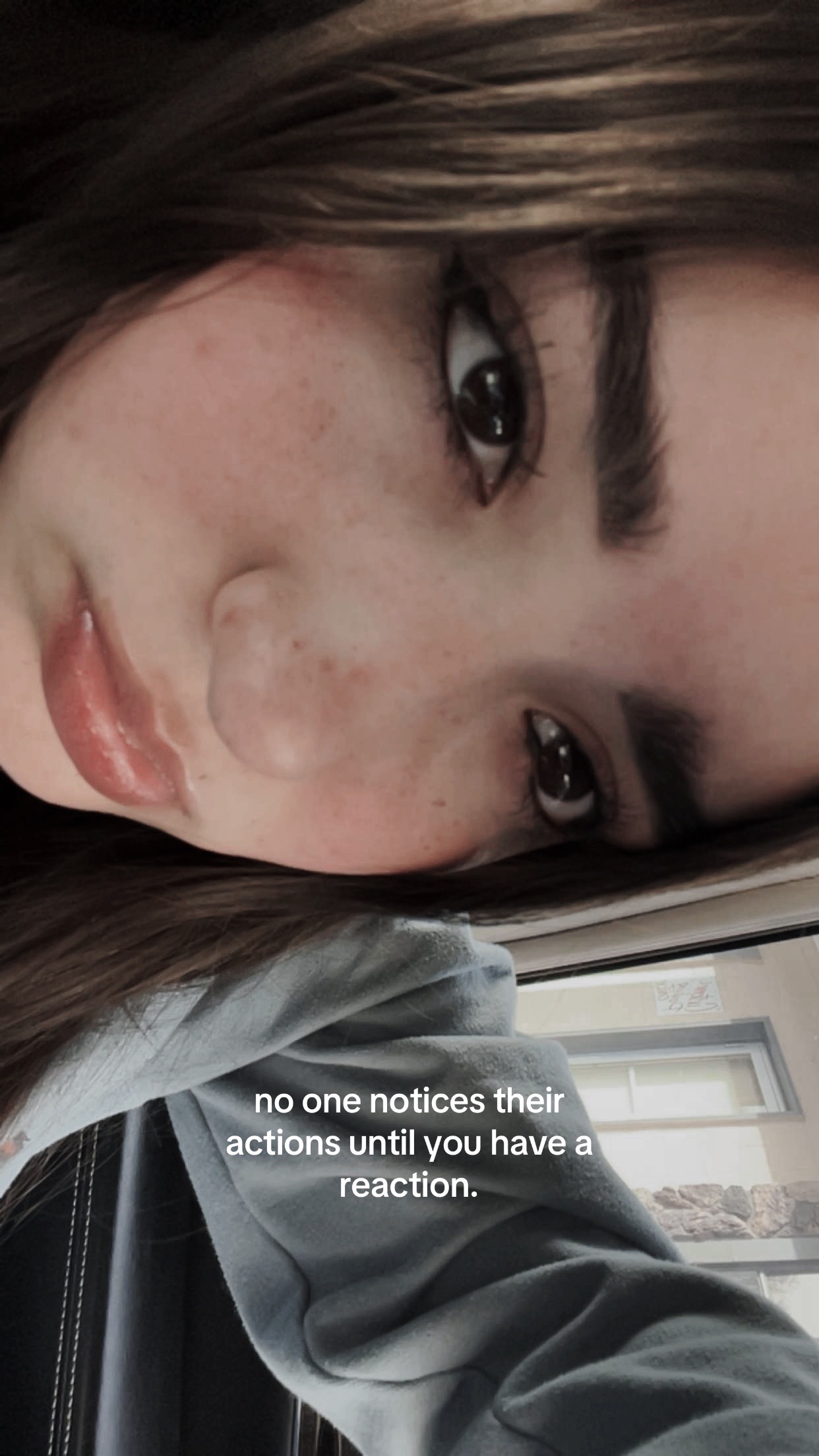 @𖣂