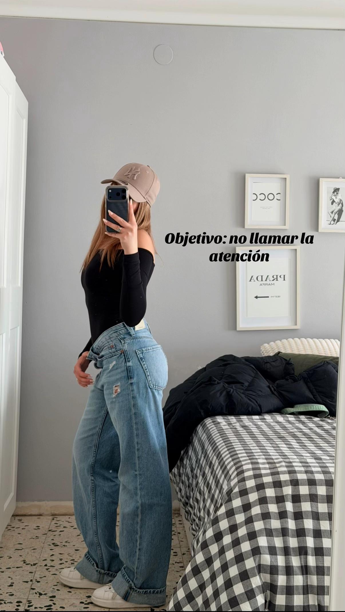 @Carlaaa._V