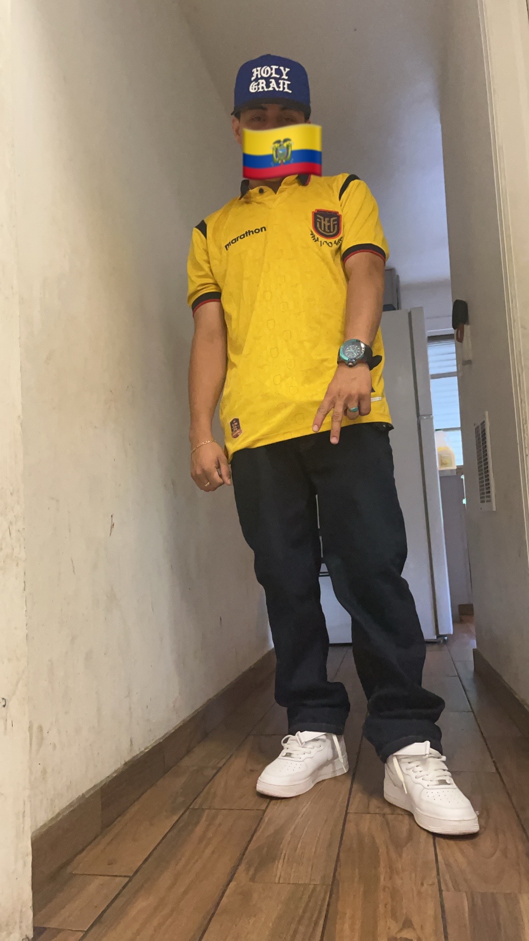 @Pollito