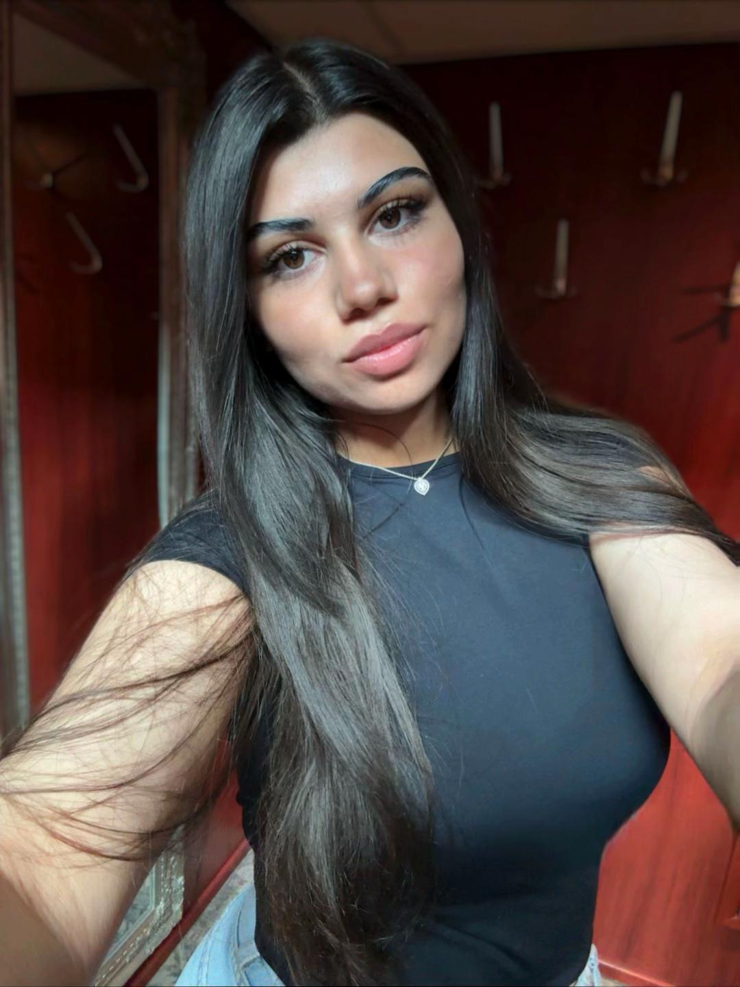 @𝐆𝐮̈𝐥𝐂𝐚𝐧