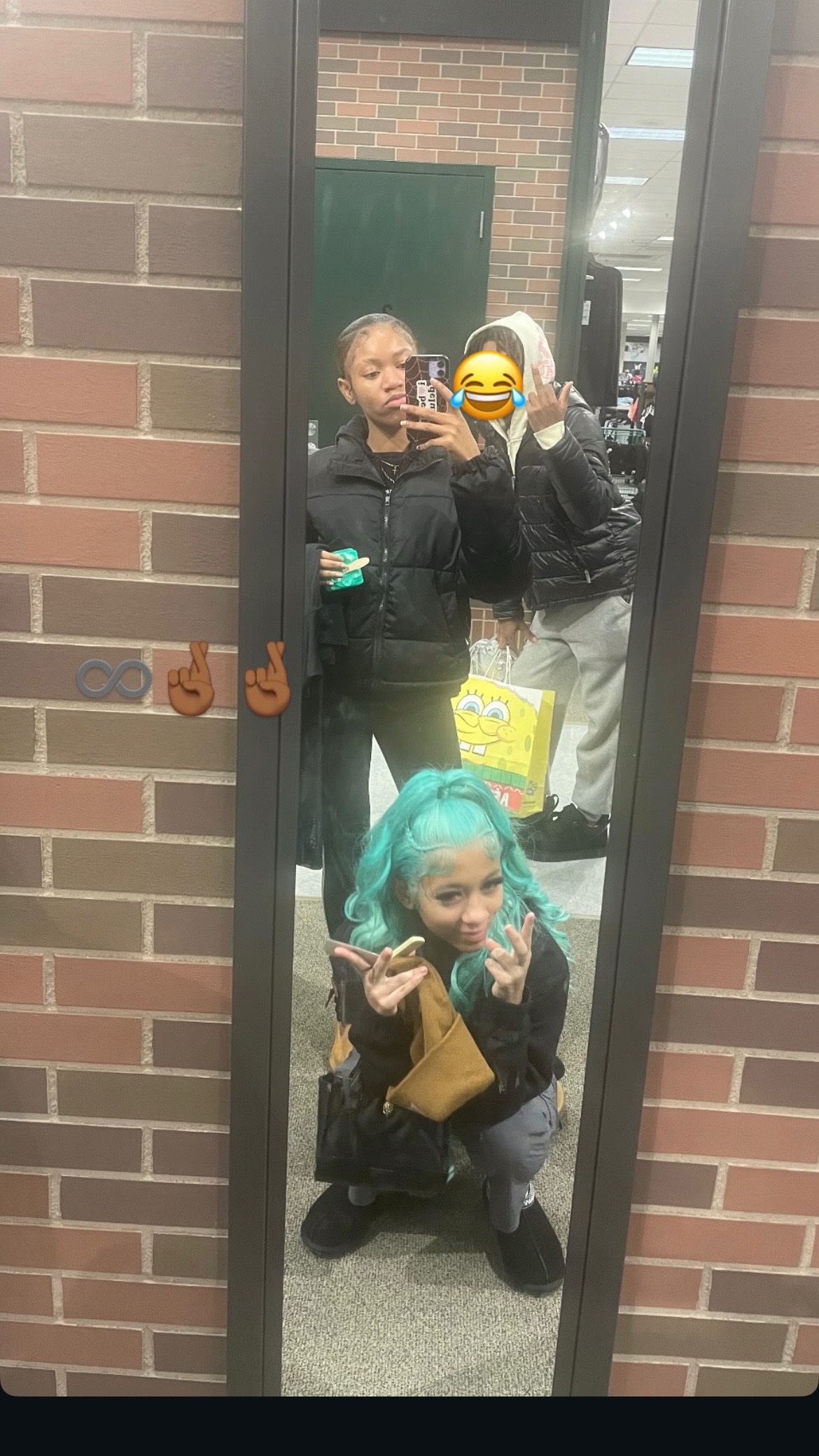 @femalesmurk