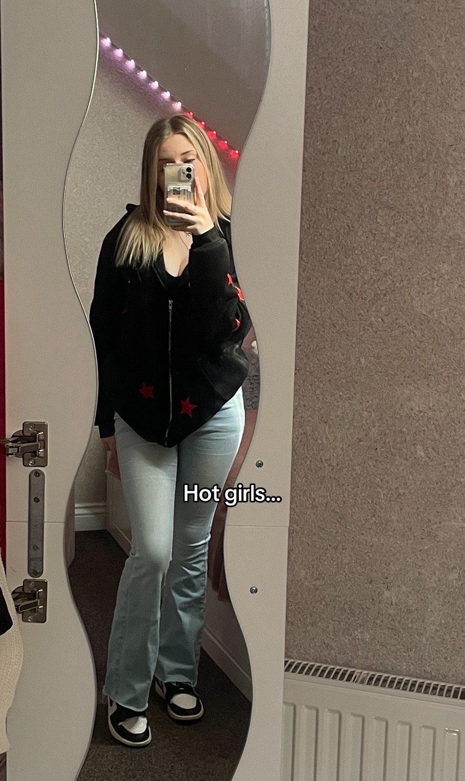 @nikole..v