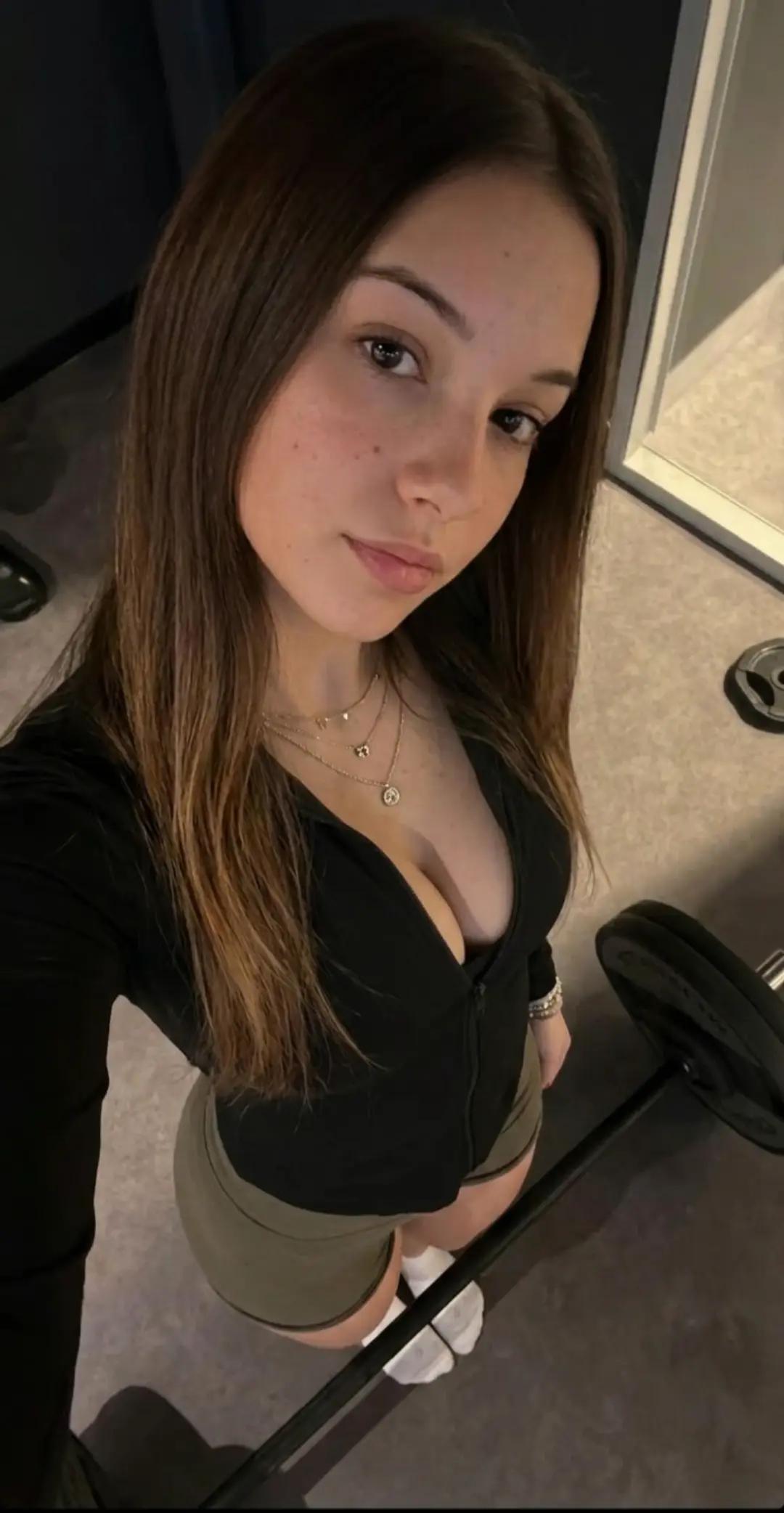 @𝓜𝓲𝓪🍒