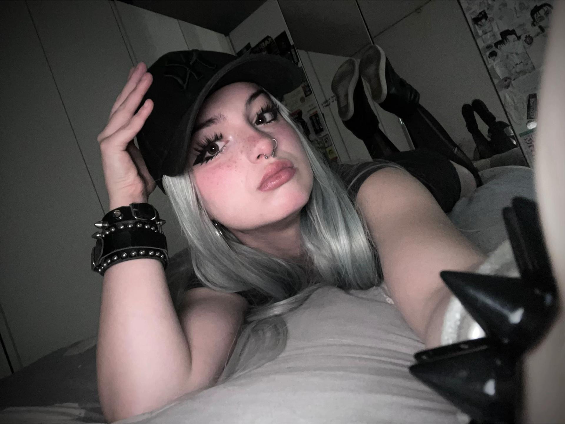 @lu