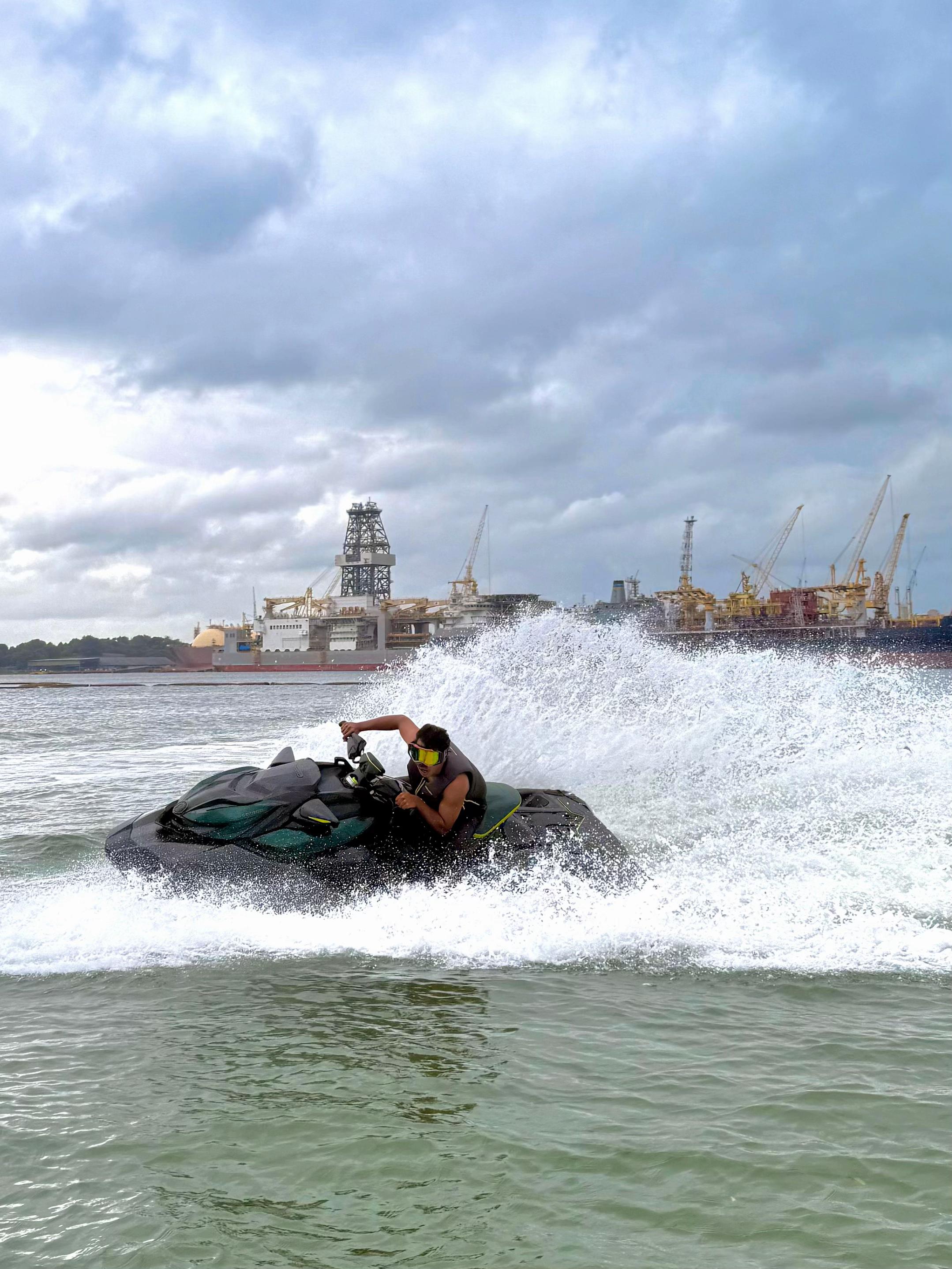 @HAFIZ SEADOO🏄🏻&zwj;♂️