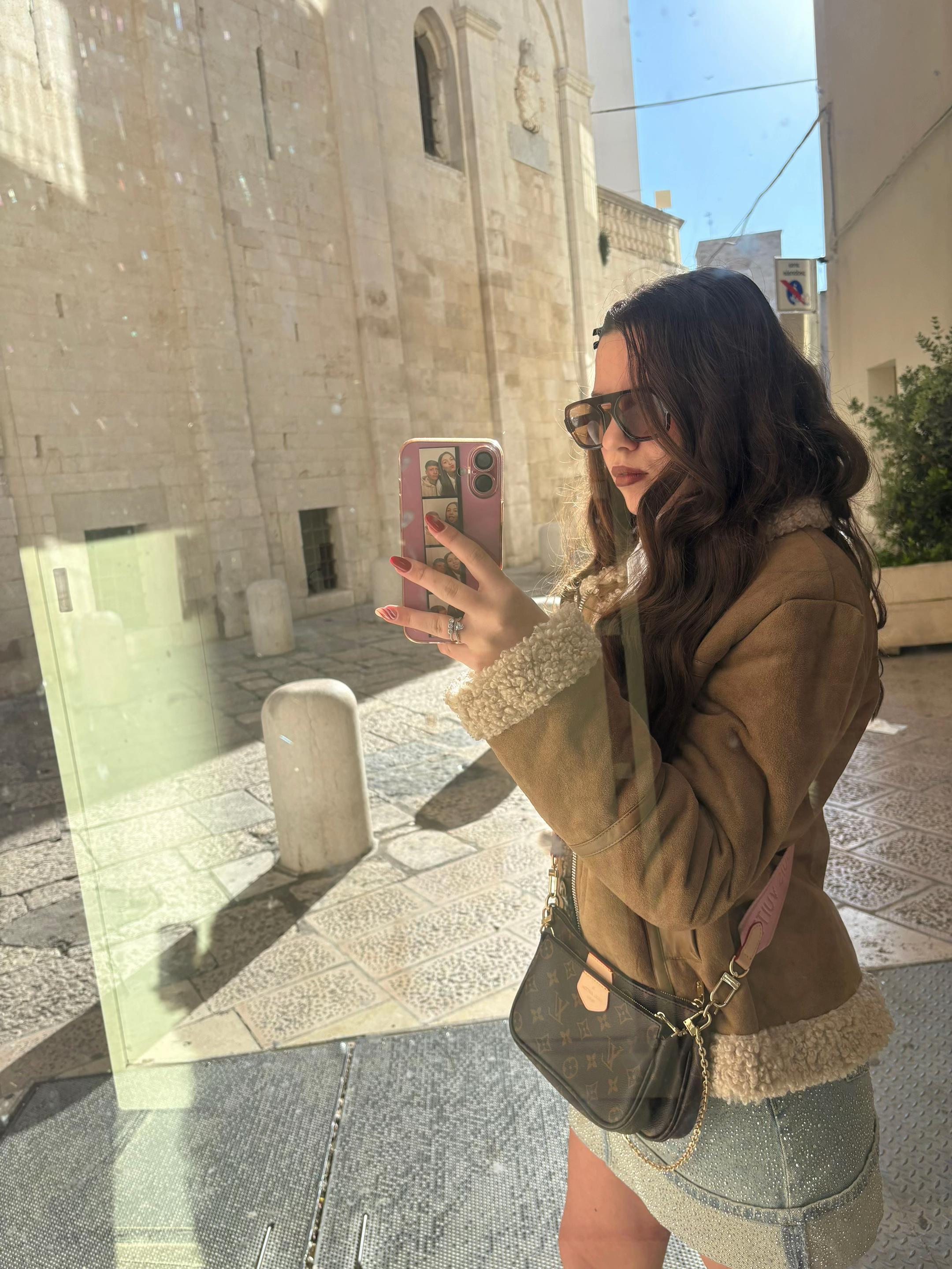 @𝟷𝟽:𝟷𝟿