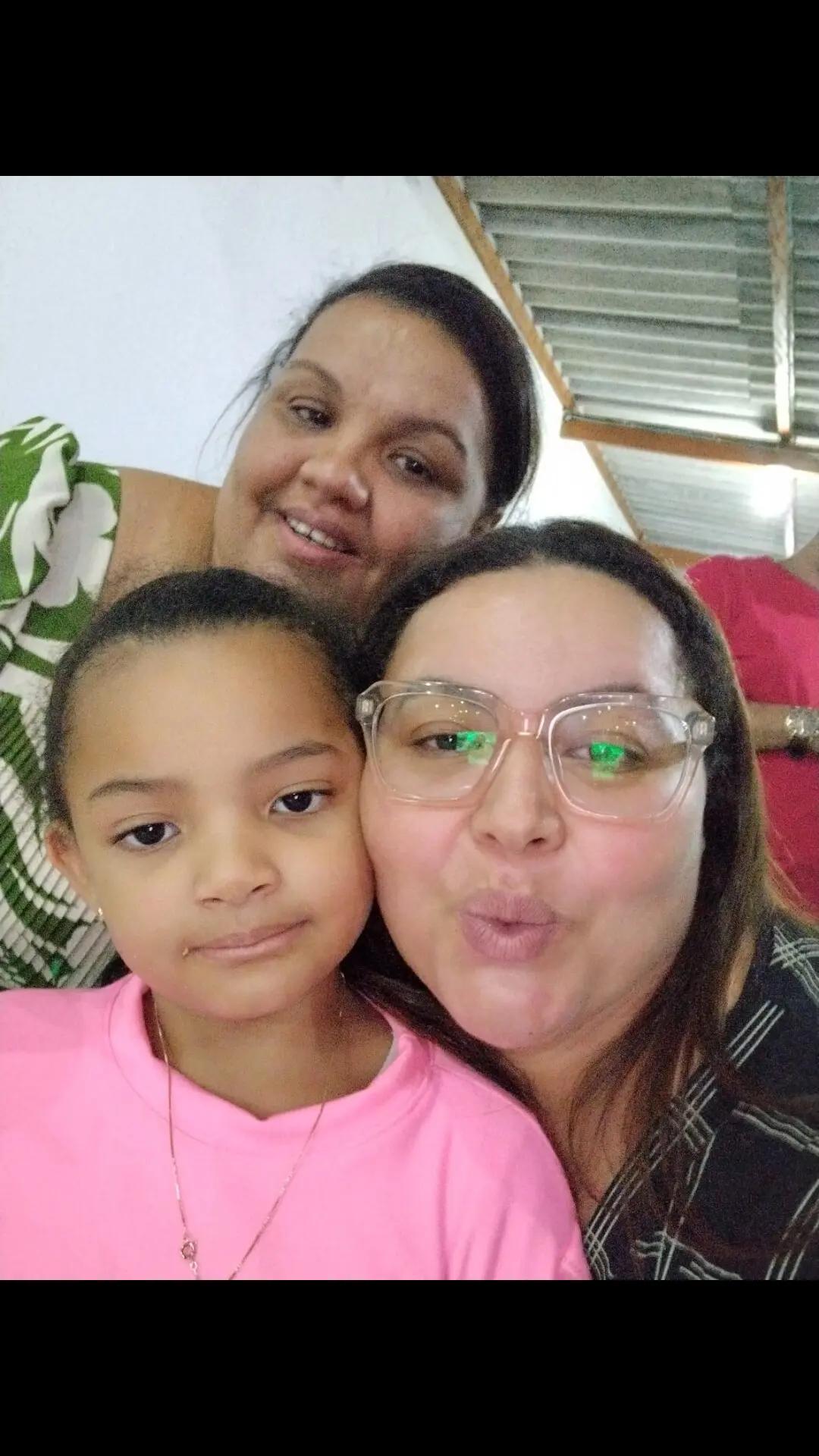 @lucinea andrade paz