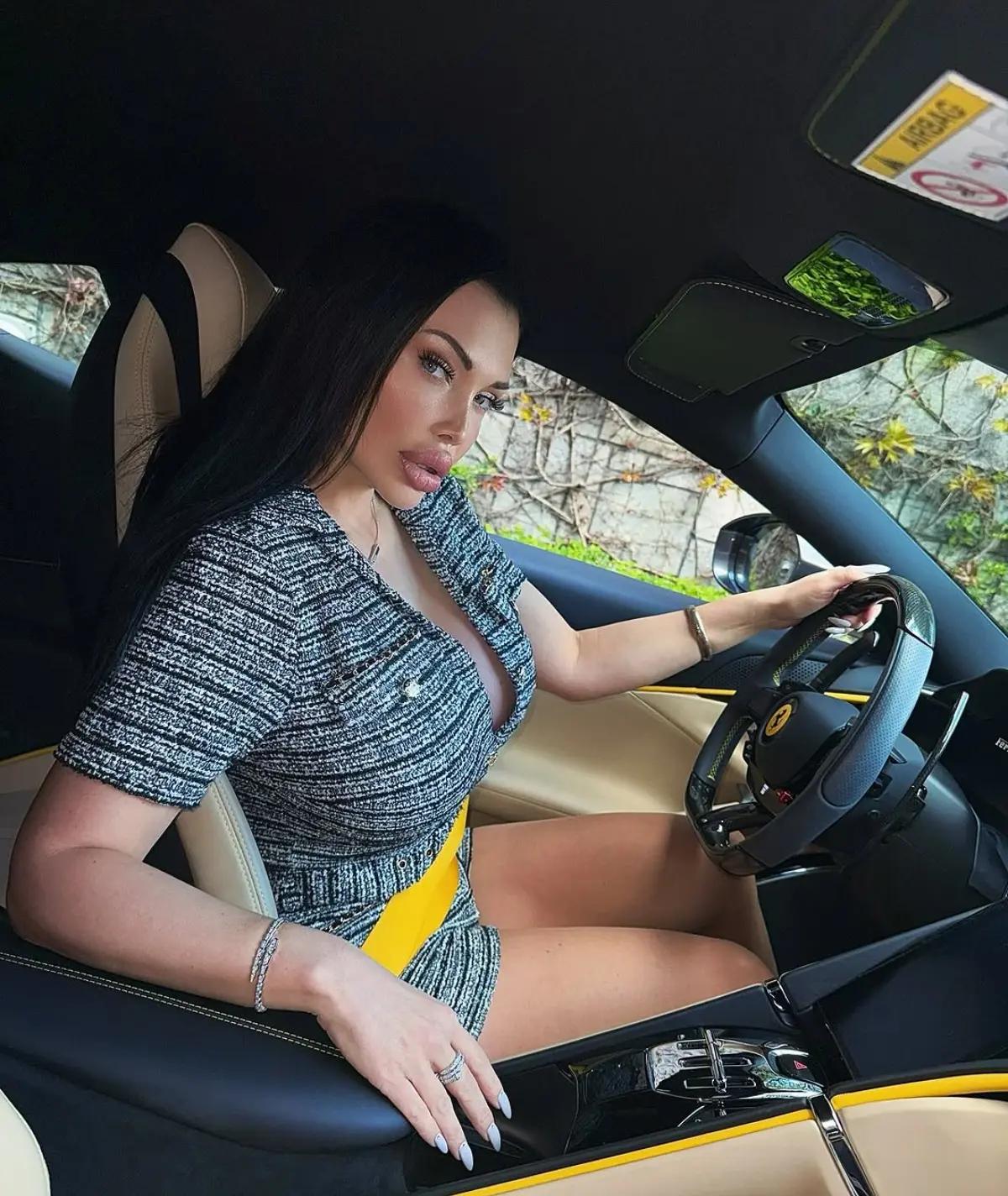 @Aletta Ocean (Dora Varga)
